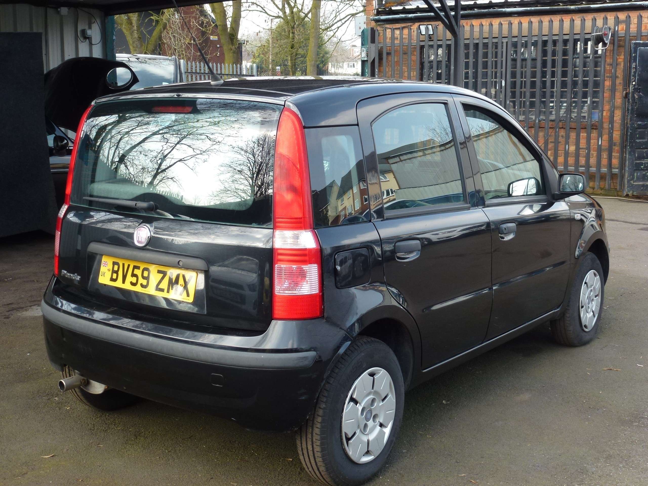 A 2009 FIAT PANDA 1.1 ECO Active Hatchback 5dr Petrol Manual (119 g/km, 54 bhp) A 2009 FIAT PANDA 1.1 ECO Active Hatchback 5dr Petrol Manual (119 g/km, 54 bhp)