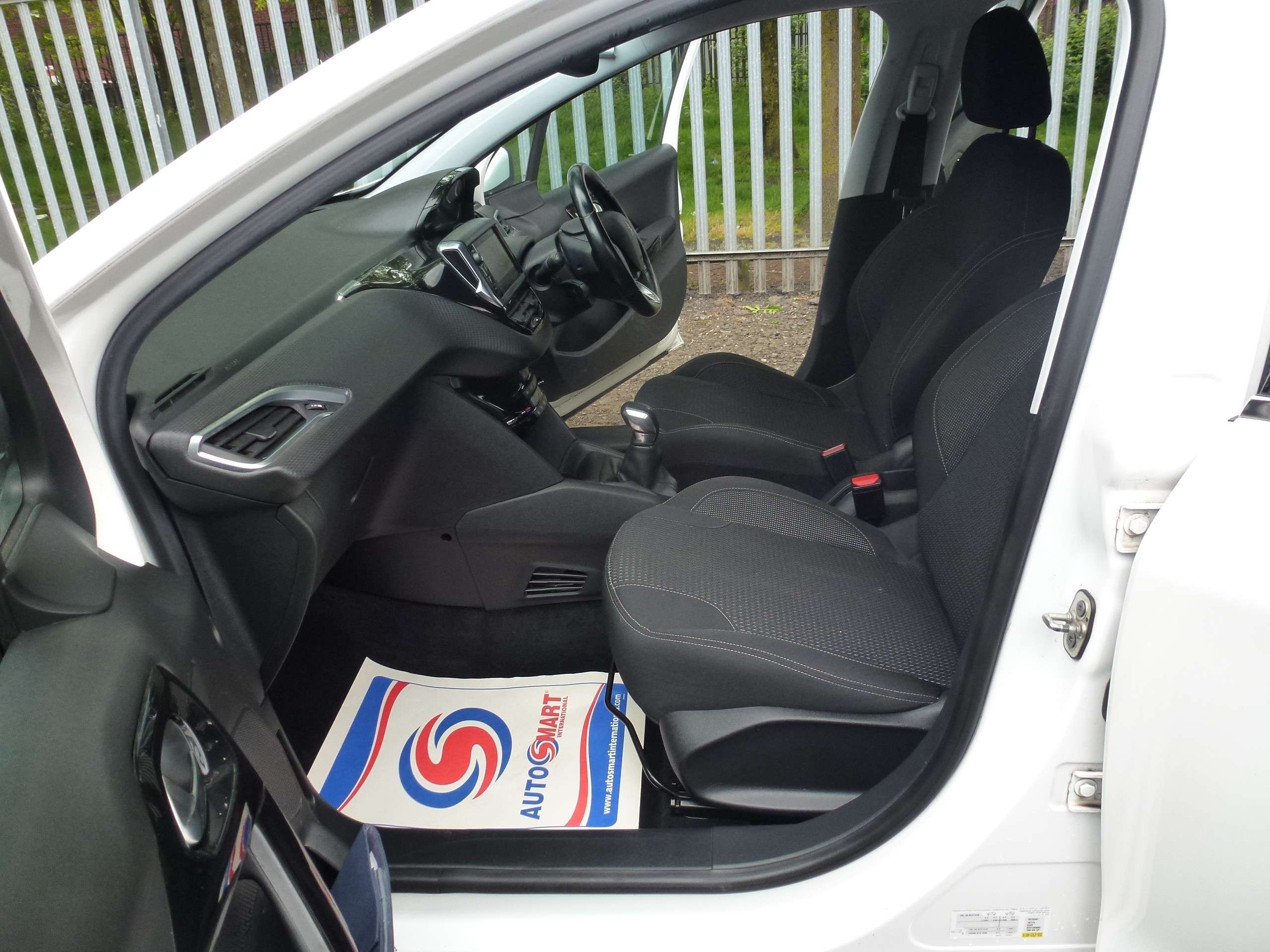 2019 PEUGEOT 208 2019 PEUGEOT 208