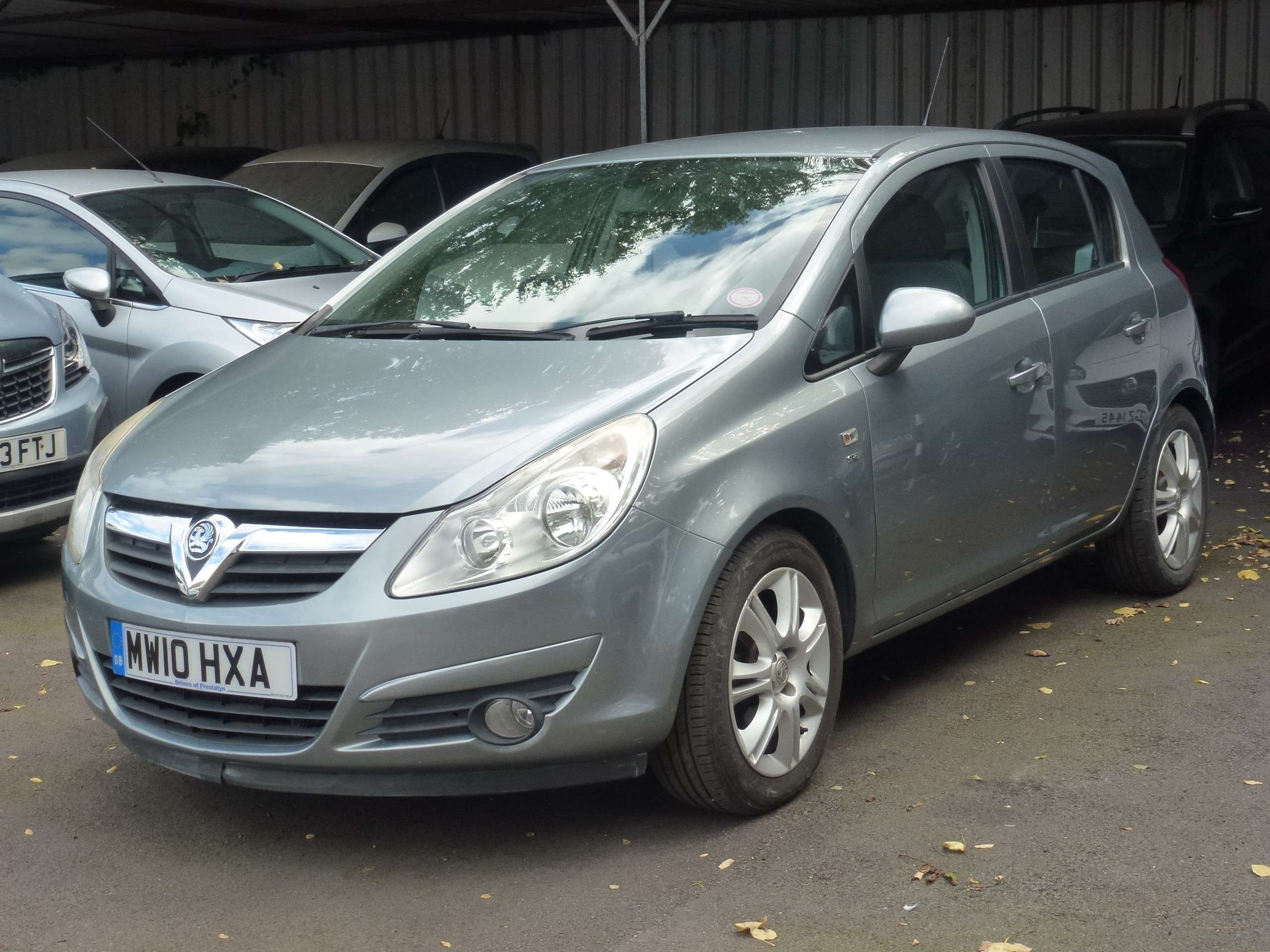 A 2010 VAUXHALL CORSA 1.4i 16v SE Hatchback 5dr Petrol Automatic (a/c) (138 g/km, 99 bhp) A 2010 VAUXHALL CORSA 1.4i 16v SE Hatchback 5dr Petrol Automatic (a/c) (138 g/km, 99 bhp)