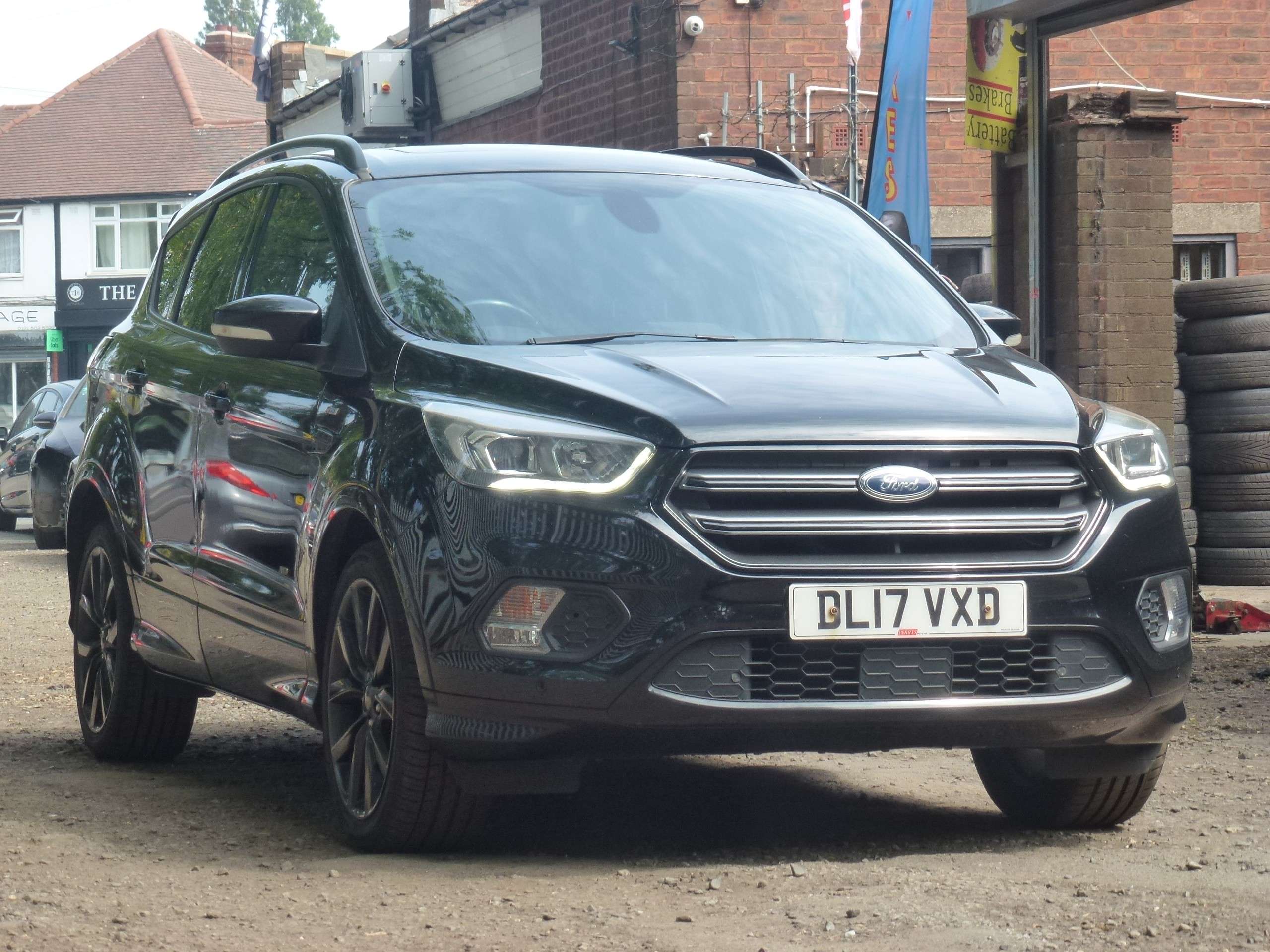 A 2017 FORD KUGA 2.0 TDCi EcoBlue ST-Line SUV 5dr Diesel Manual AWD Euro 6 (s/s) (180 ps) A 2017 FORD KUGA 2.0 TDCi EcoBlue ST-Line SUV 5dr Diesel Manual AWD Euro 6 (s/s) (180 ps)