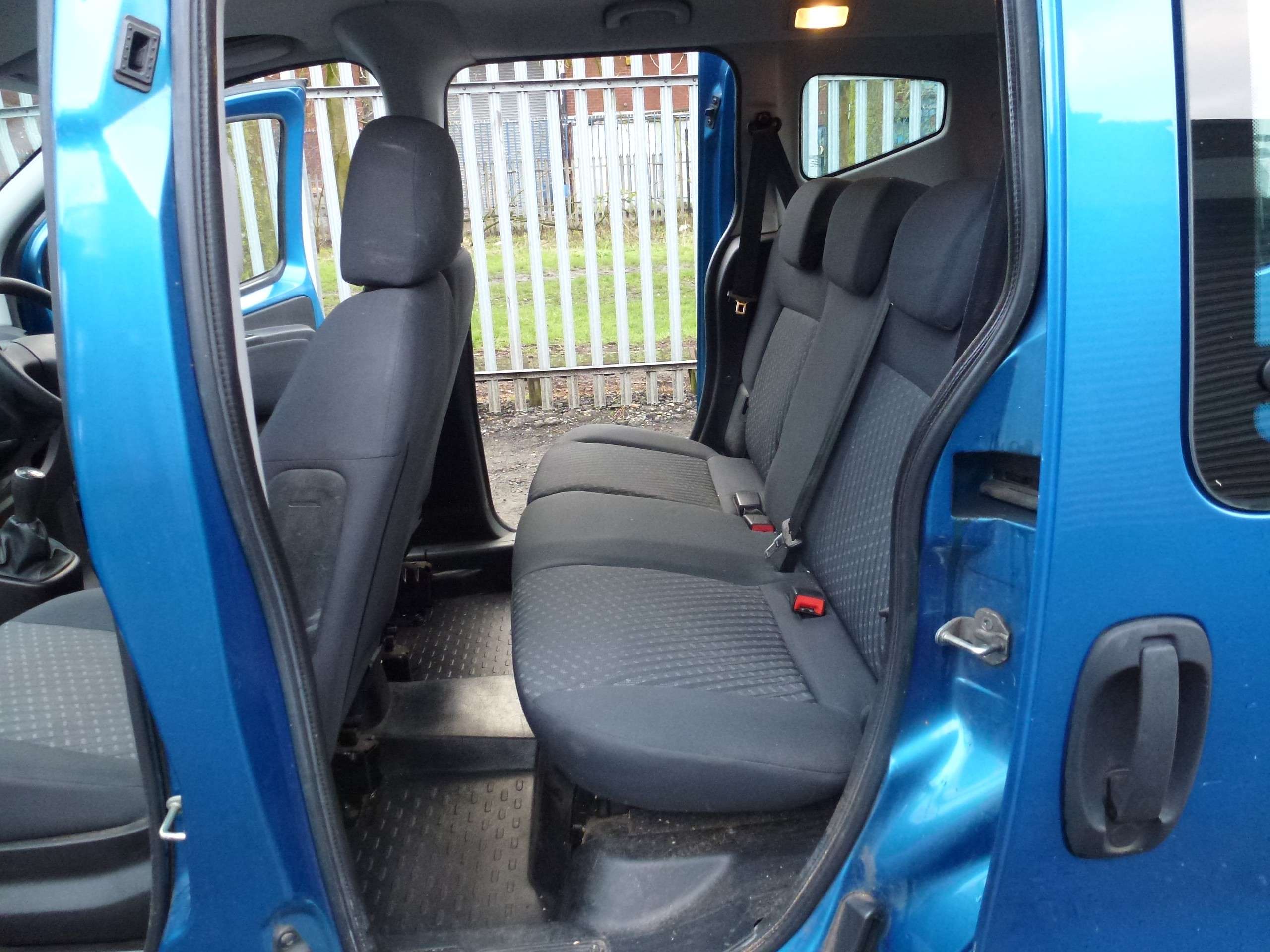 2011 PEUGEOT BIPPER TEPEE 2011 PEUGEOT BIPPER TEPEE