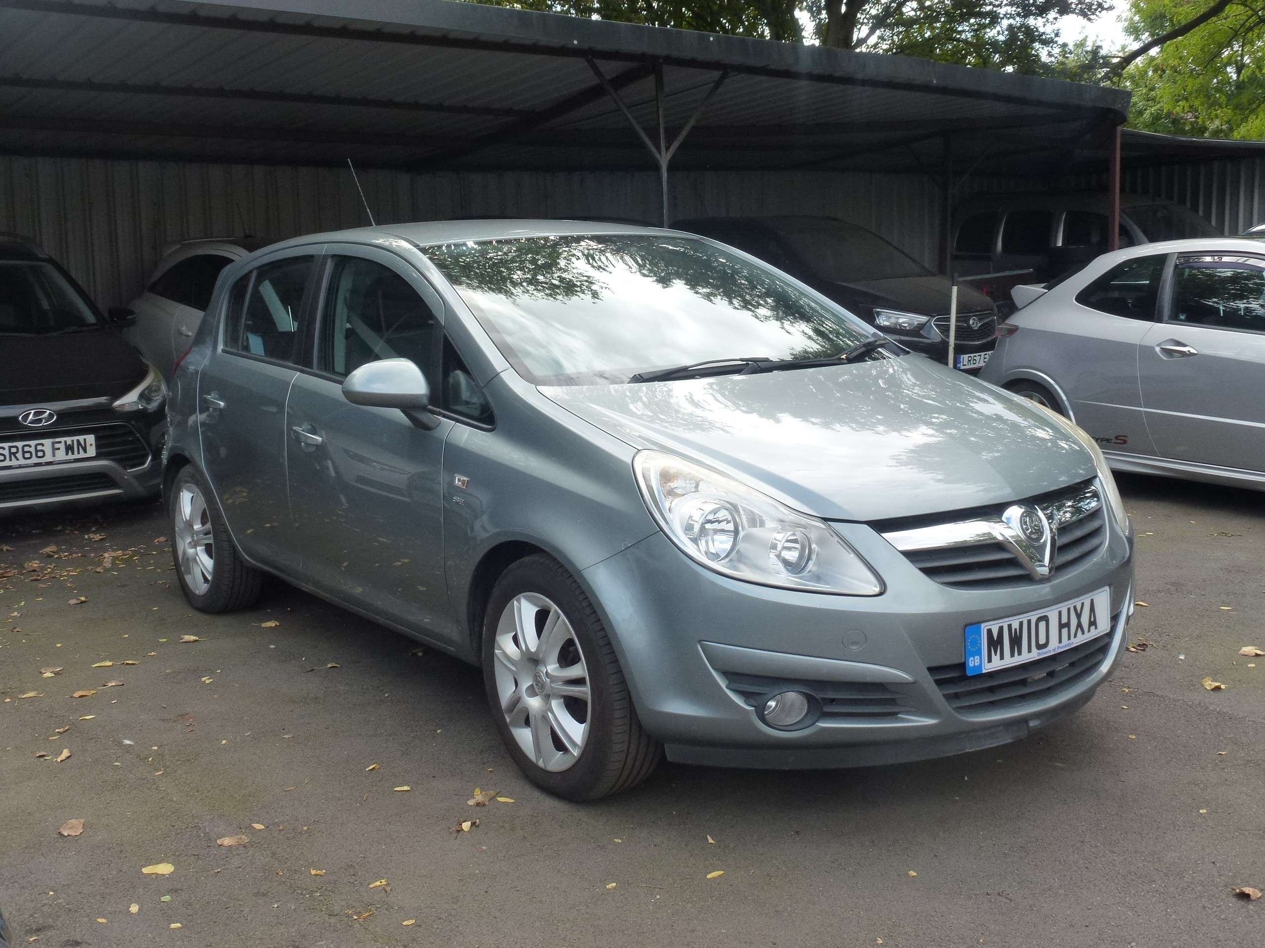 A 2010 VAUXHALL CORSA 1.4i 16v SE Hatchback 5dr Petrol Automatic (a/c) (138 g/km, 99 bhp) A 2010 VAUXHALL CORSA 1.4i 16v SE Hatchback 5dr Petrol Automatic (a/c) (138 g/km, 99 bhp)