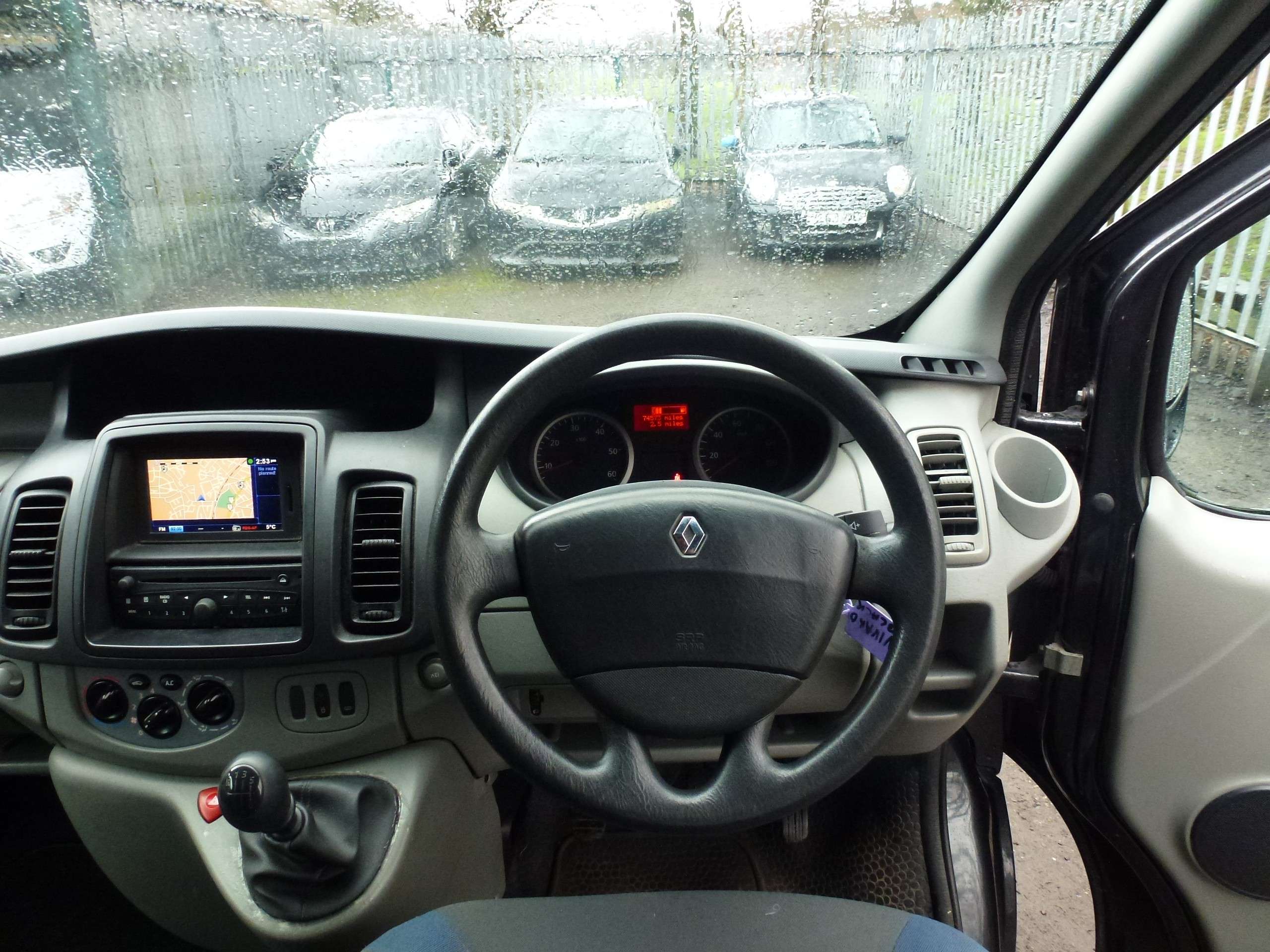 2011 RENAULT TRAFIC 2011 RENAULT TRAFIC