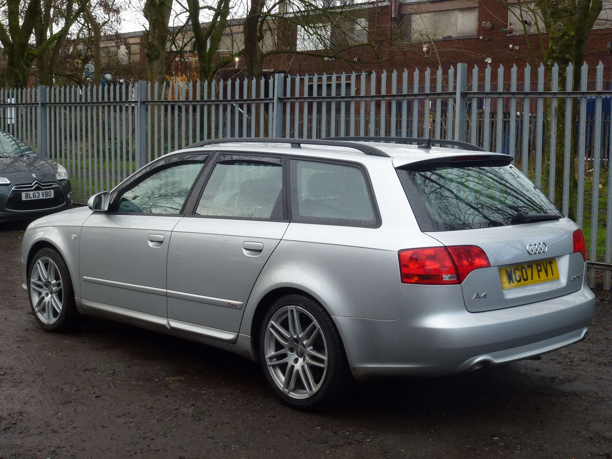A 2007 AUDI A4 AVANT 2.0 TDI S line Special Edition Estate 5dr Diesel Manual (154 g/km, 168 bhp) A 2007 AUDI A4 AVANT 2.0 TDI S line Special Edition Estate 5dr Diesel Manual (154 g/km, 168 bhp)