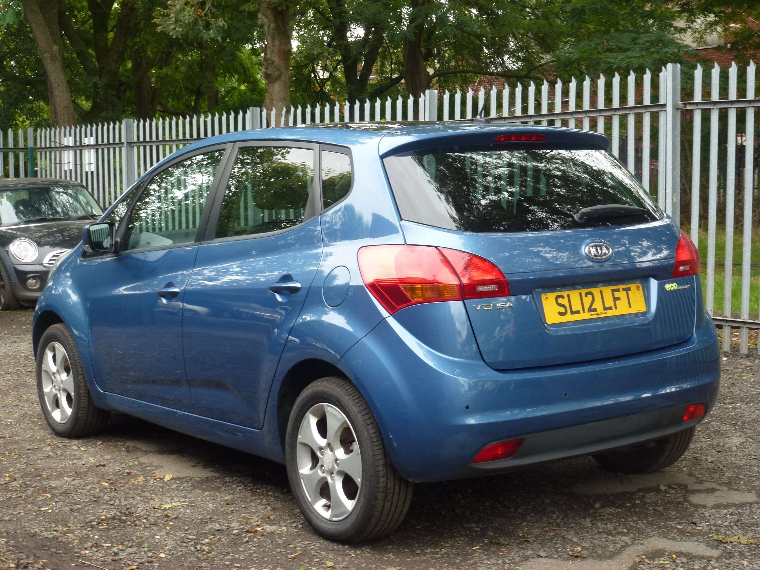 A 2012 KIA VENGA 1.6 EcoDynamics 3 MPV 5dr Petrol Manual Euro 5 (s/s) (123 bhp) A 2012 KIA VENGA 1.6 EcoDynamics 3 MPV 5dr Petrol Manual Euro 5 (s/s) (123 bhp)