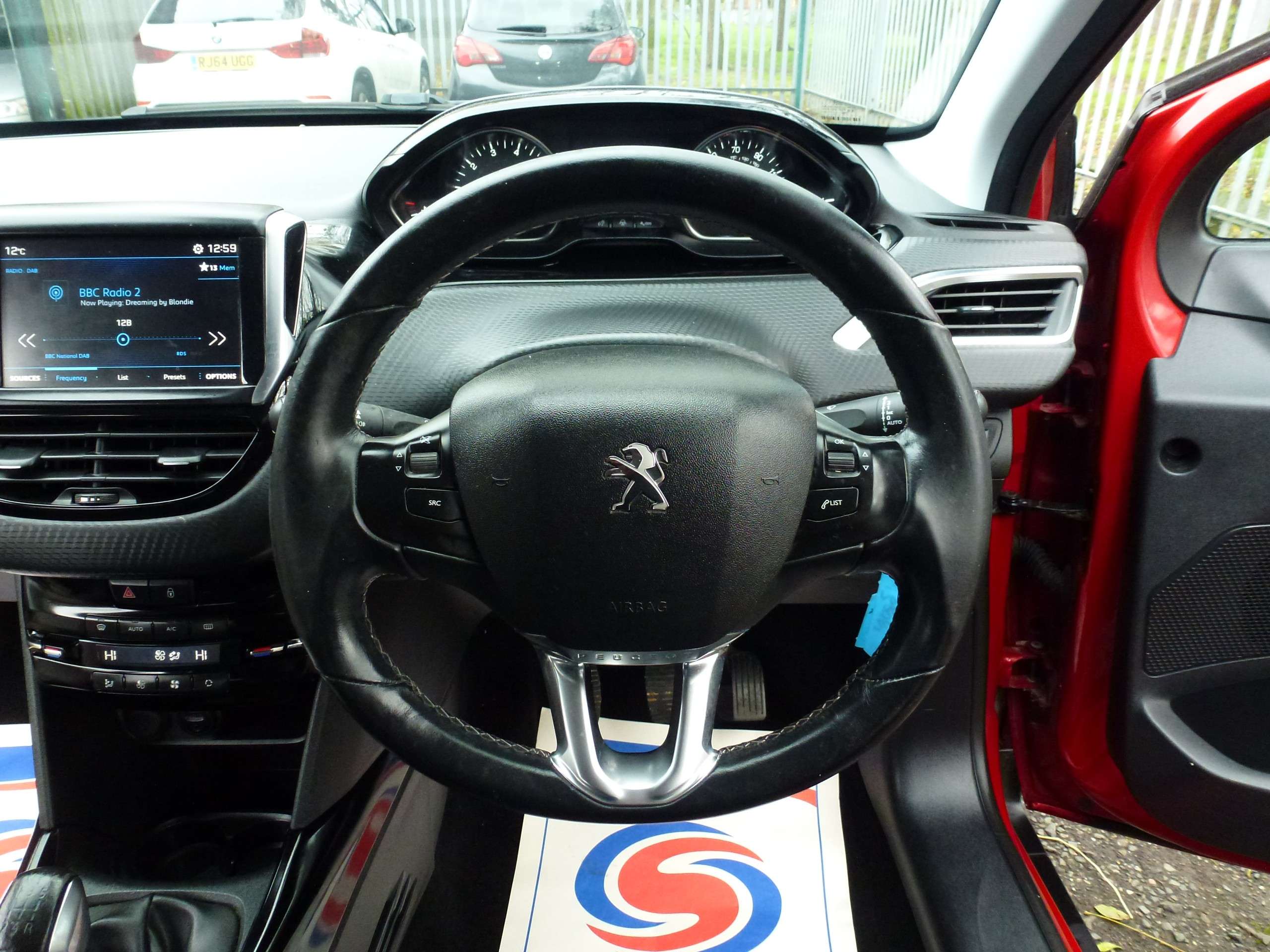 2017 PEUGEOT 2008 2017 PEUGEOT 2008