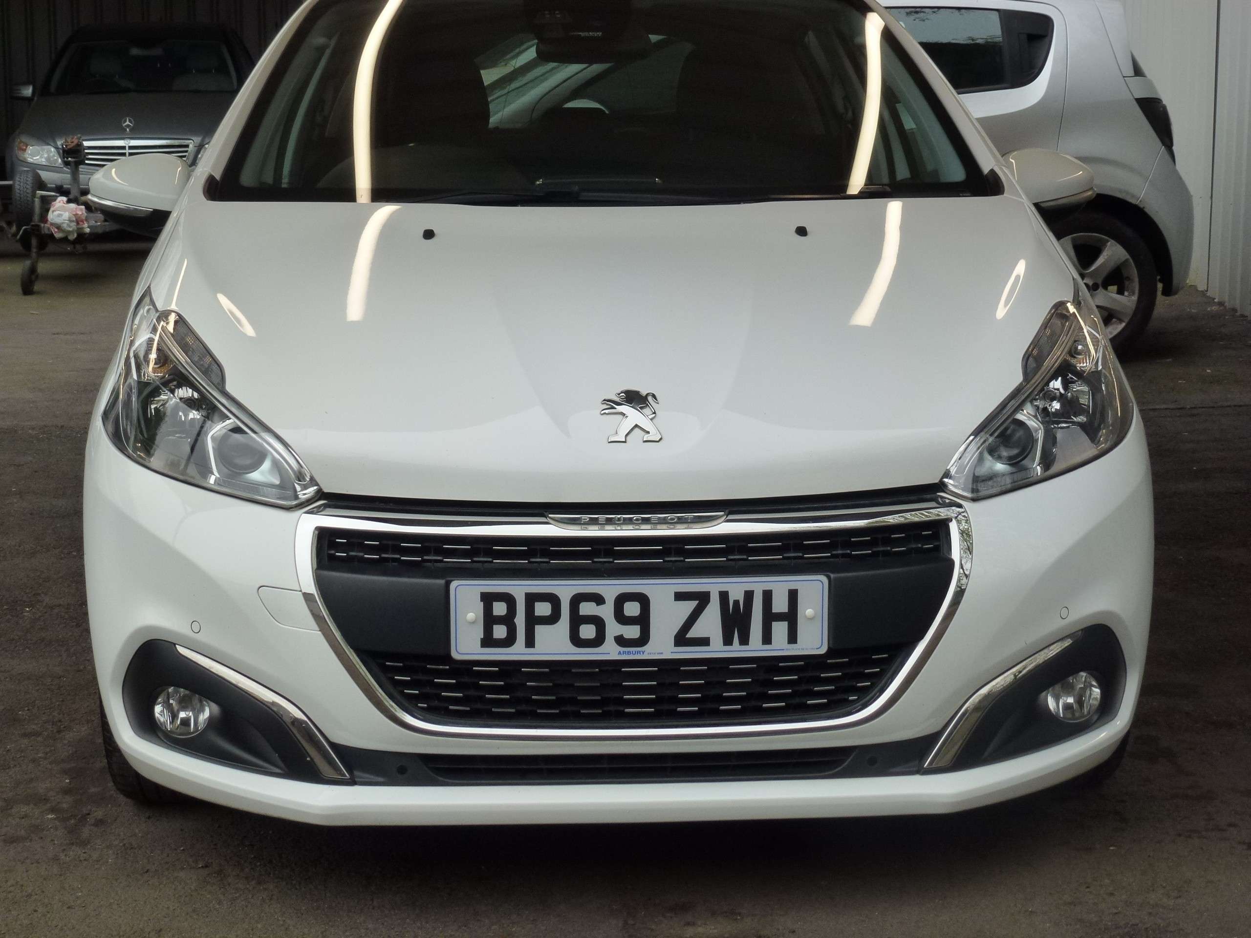 A 2019 PEUGEOT 208 1.5 BlueHDi Tech Edition 5dr A 2019 PEUGEOT 208 1.5 BlueHDi Tech Edition 5dr