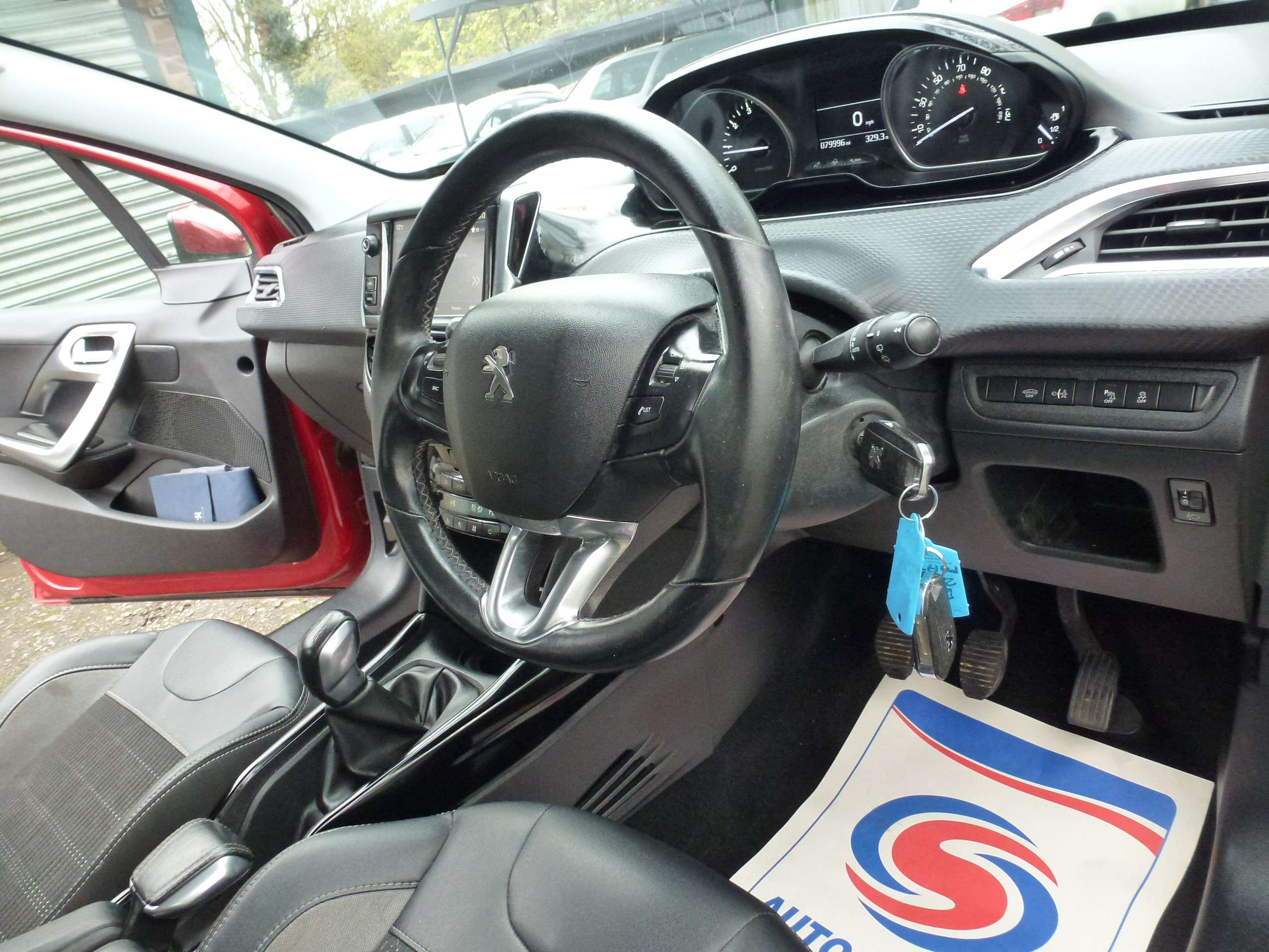 2017 PEUGEOT 2008 2017 PEUGEOT 2008