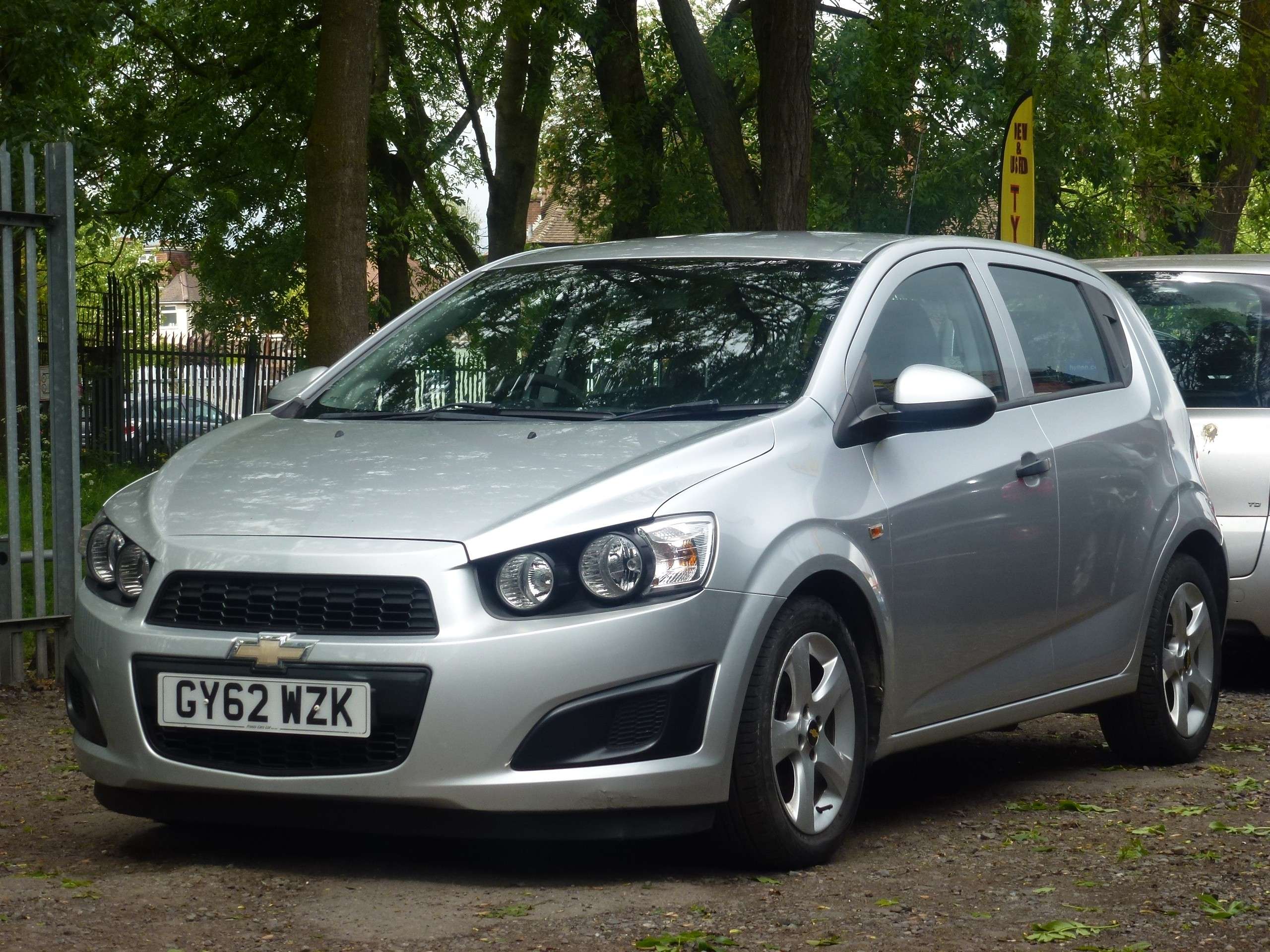 A 2013 CHEVROLET AVEO 1.2 LS Hatchback 5dr Petrol Manual Euro 5 (s/s) (86 ps) A 2013 CHEVROLET AVEO 1.2 LS Hatchback 5dr Petrol Manual Euro 5 (s/s) (86 ps)