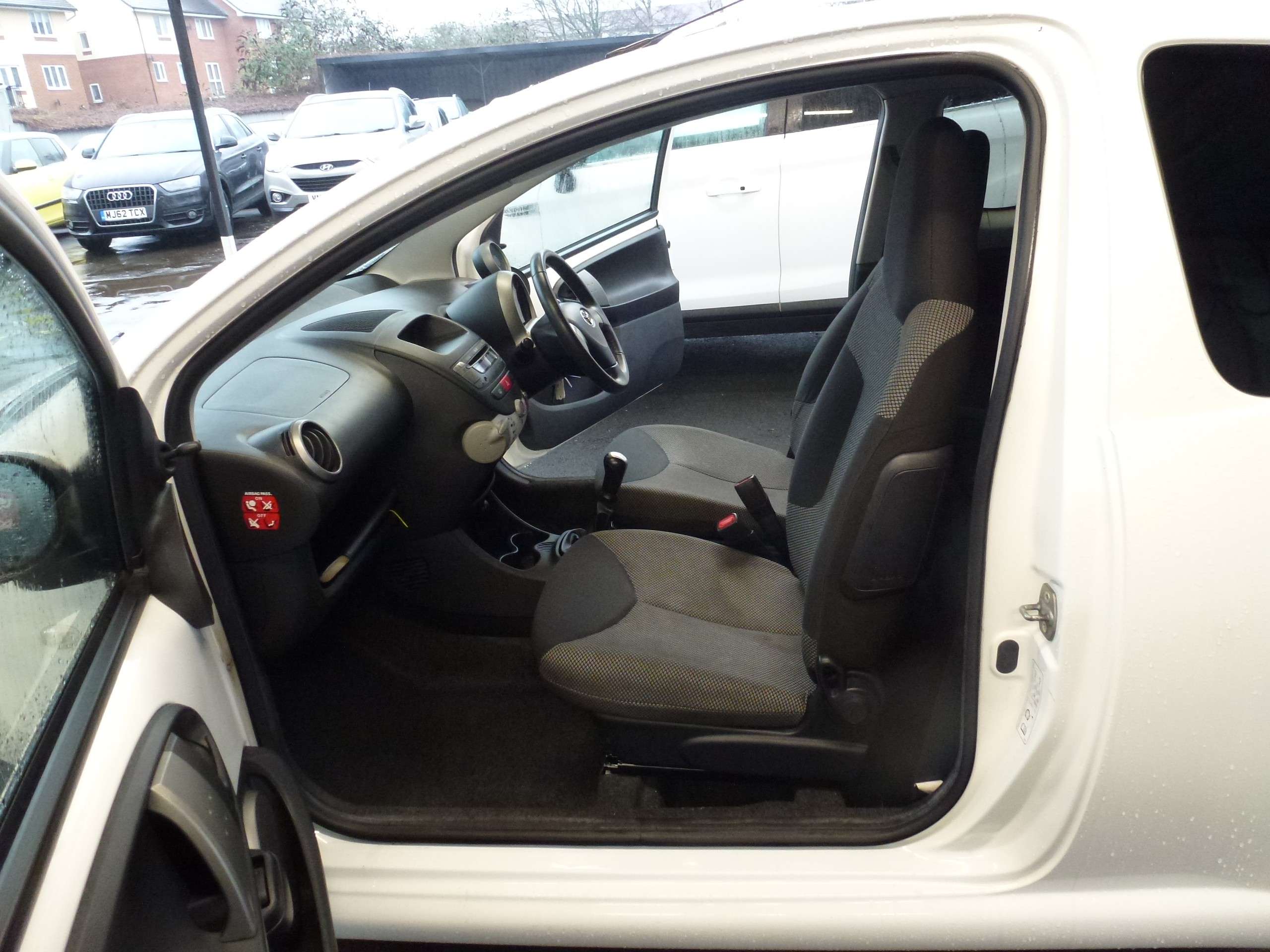 2012 TOYOTA AYGO 2012 TOYOTA AYGO