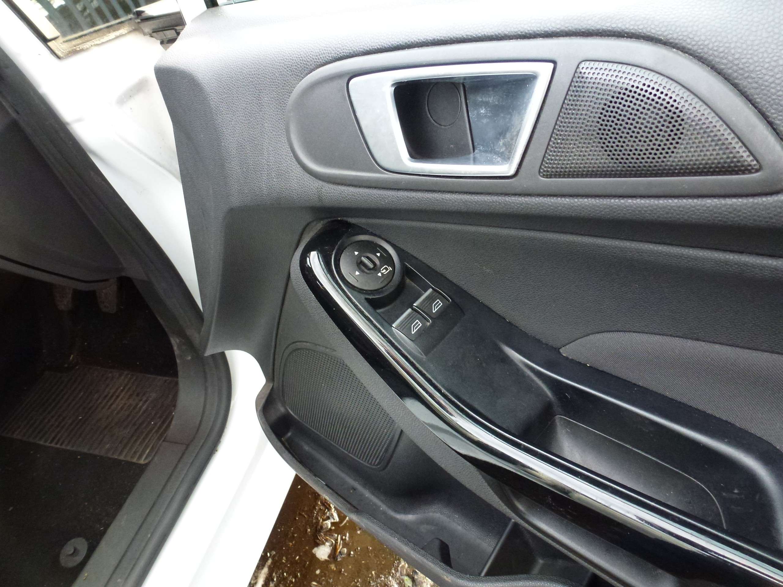 2015 FORD FIESTA 2015 FORD FIESTA