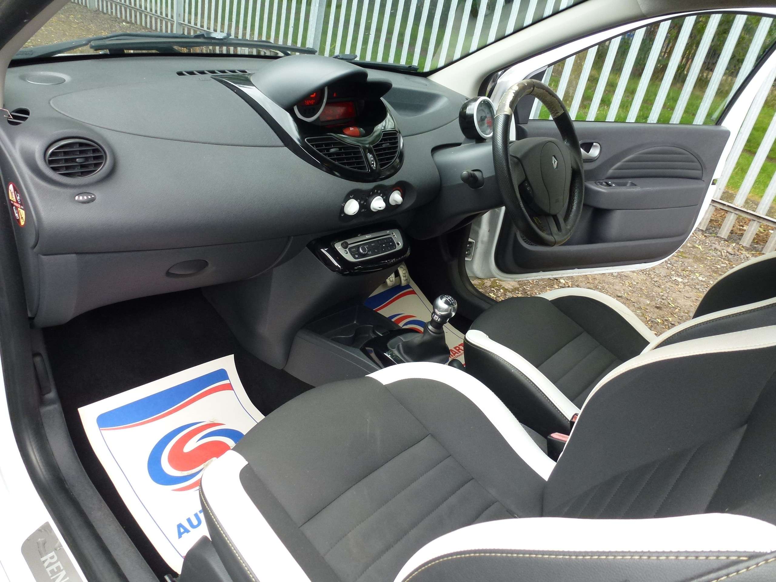 2013 RENAULT TWINGO 2013 RENAULT TWINGO