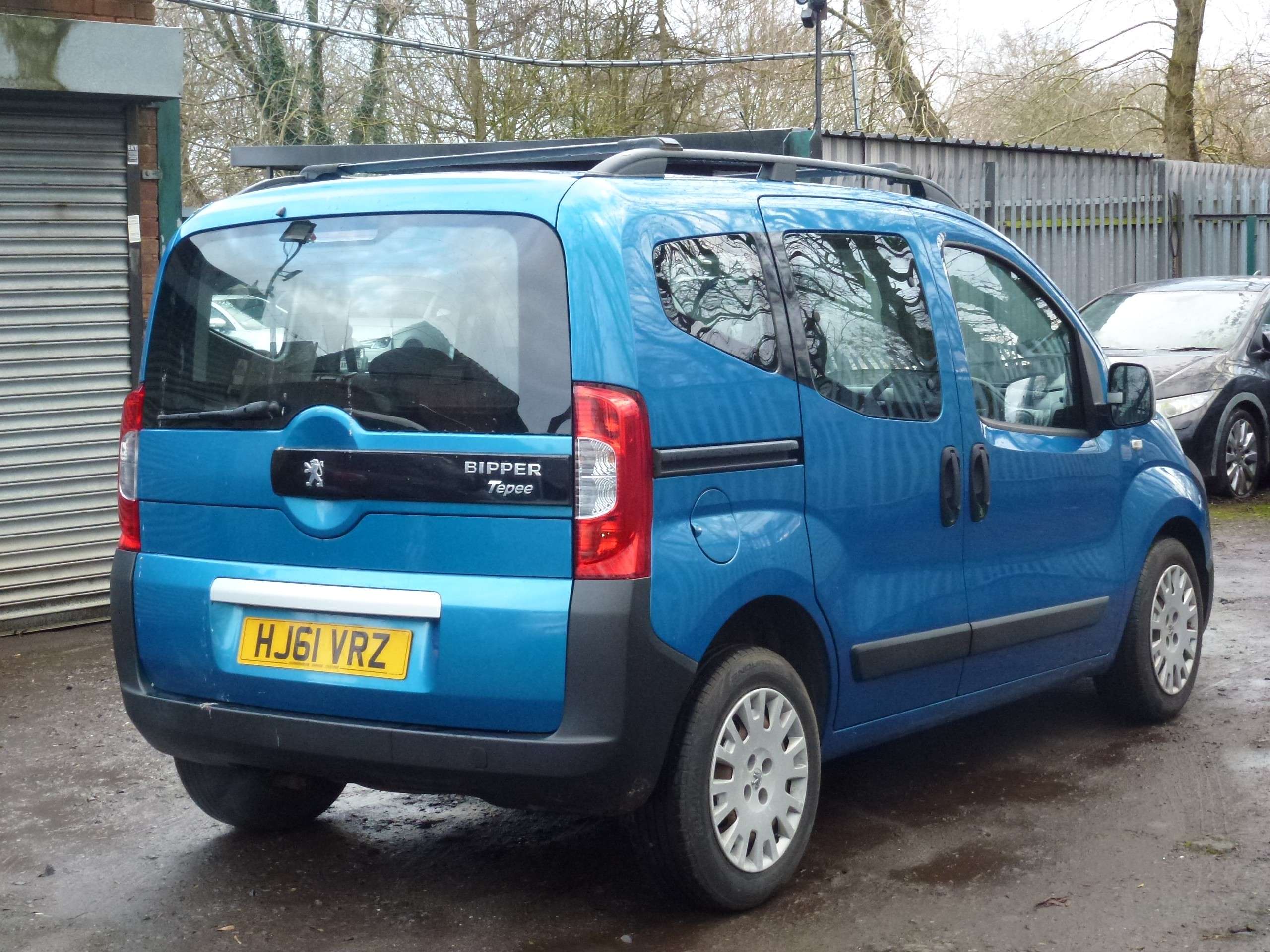 A 2011 PEUGEOT BIPPER TEPEE 1.3 HDi Outdoor MPV 5dr Diesel Manual Euro 5 (75 ps) A 2011 PEUGEOT BIPPER TEPEE 1.3 HDi Outdoor MPV 5dr Diesel Manual Euro 5 (75 ps)
