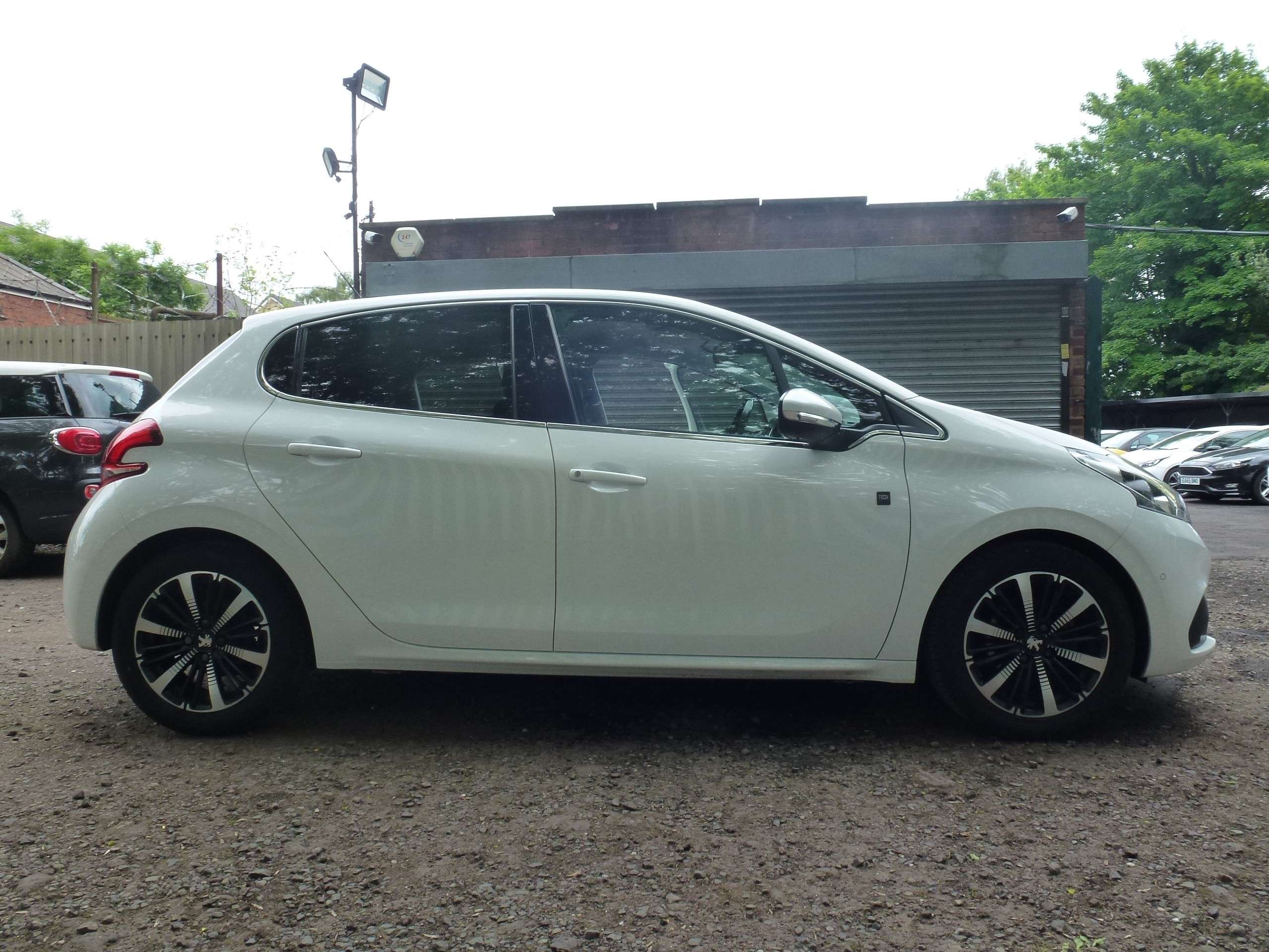 2019 PEUGEOT 208 2019 PEUGEOT 208