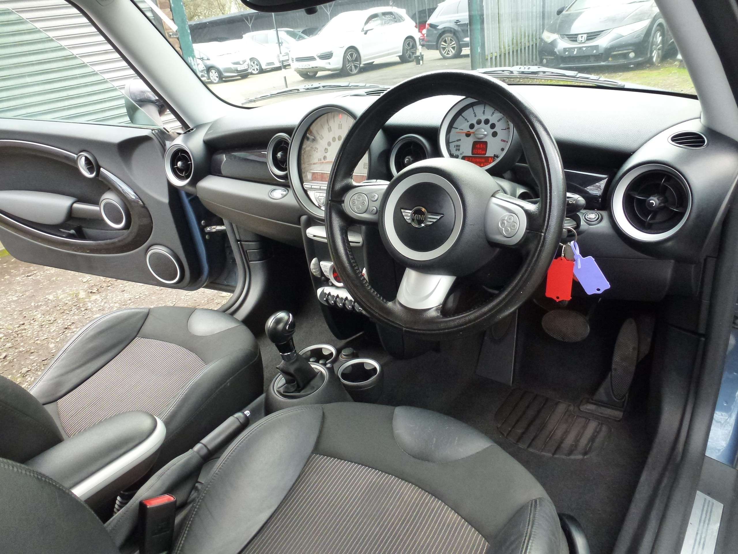 2009 MINI CLUBMAN 2009 MINI CLUBMAN