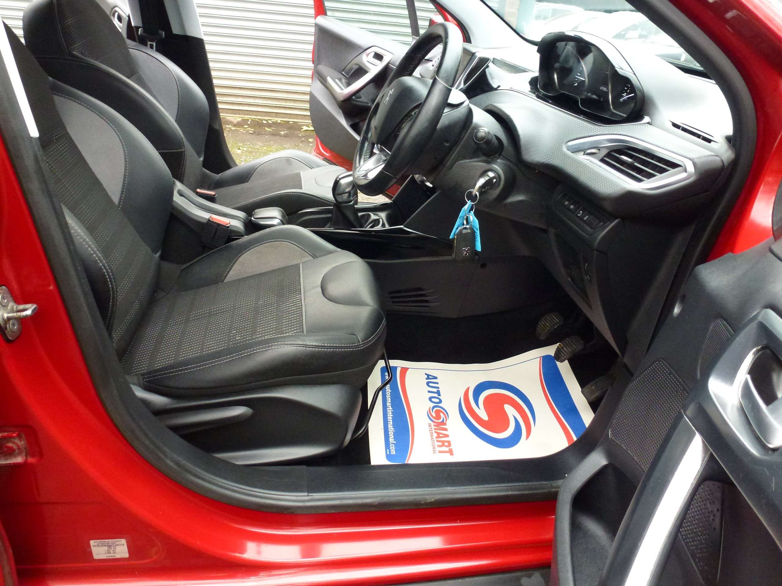 2017 PEUGEOT 2008 2017 PEUGEOT 2008