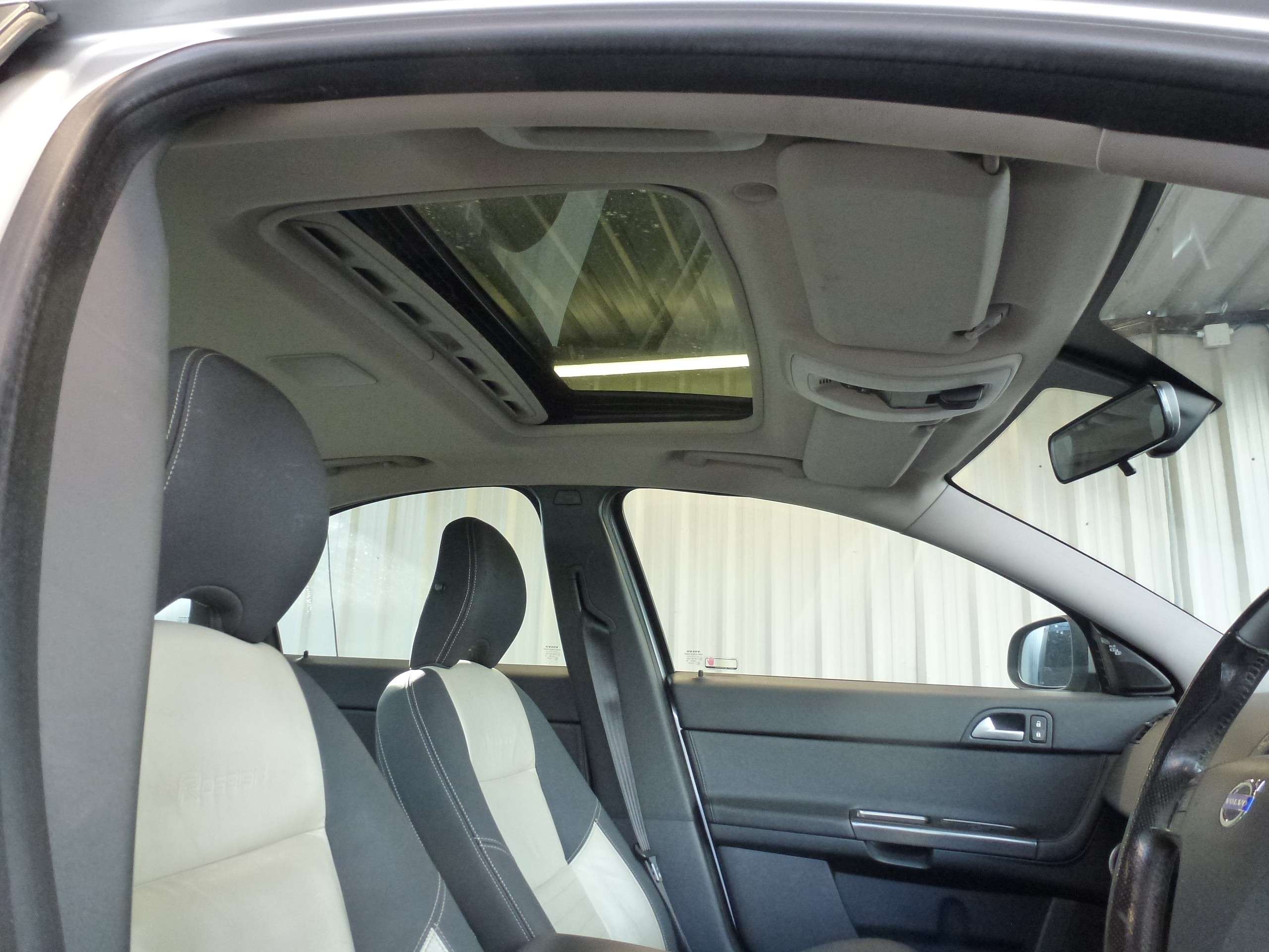 2009 VOLVO S40 2009 VOLVO S40