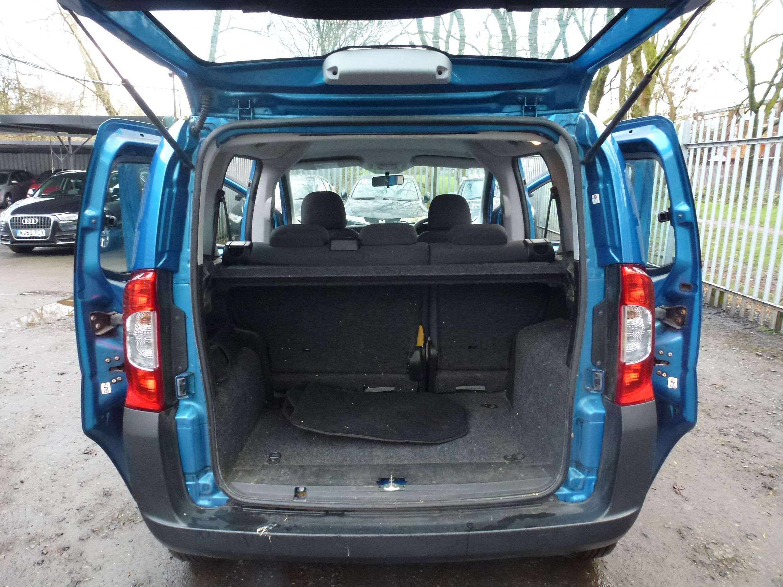 2011 PEUGEOT BIPPER TEPEE 2011 PEUGEOT BIPPER TEPEE