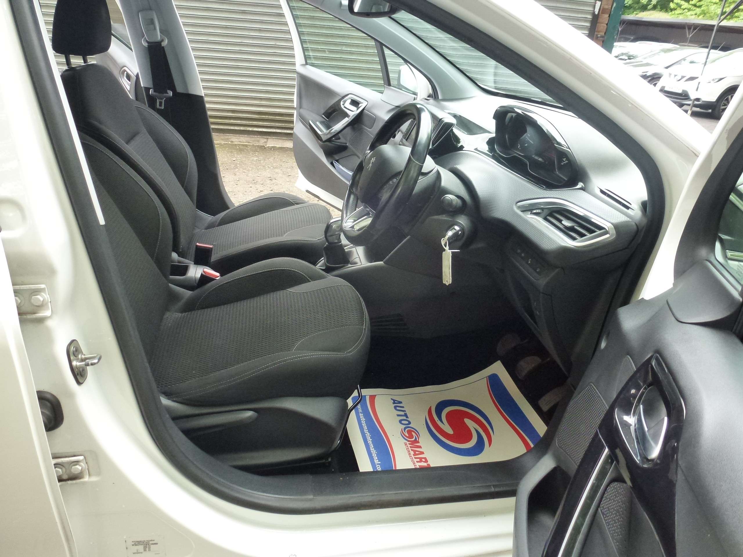 2019 PEUGEOT 208 2019 PEUGEOT 208