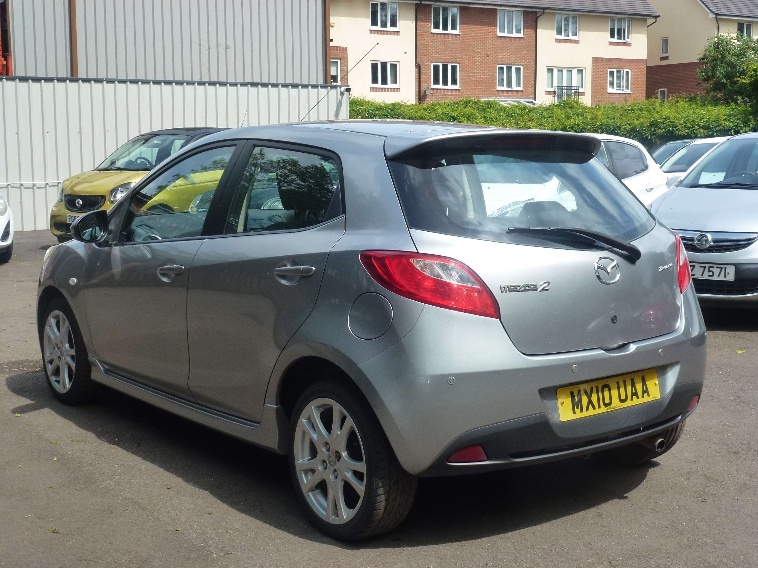 A 2010 MAZDA MAZDA2 1.3 Tamura Hatchback 5dr Petrol Manual Euro 4 (86 ps) A 2010 MAZDA MAZDA2 1.3 Tamura Hatchback 5dr Petrol Manual Euro 4 (86 ps)
