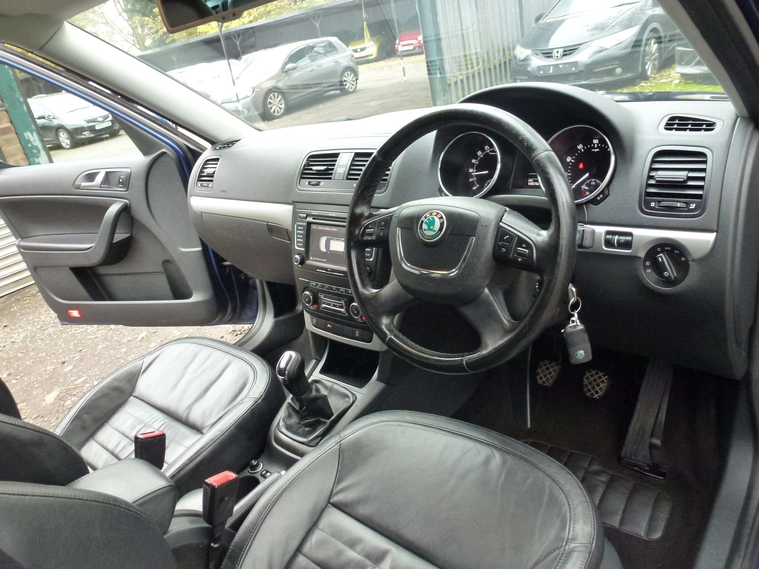 2012 SKODA YETI 2012 SKODA YETI