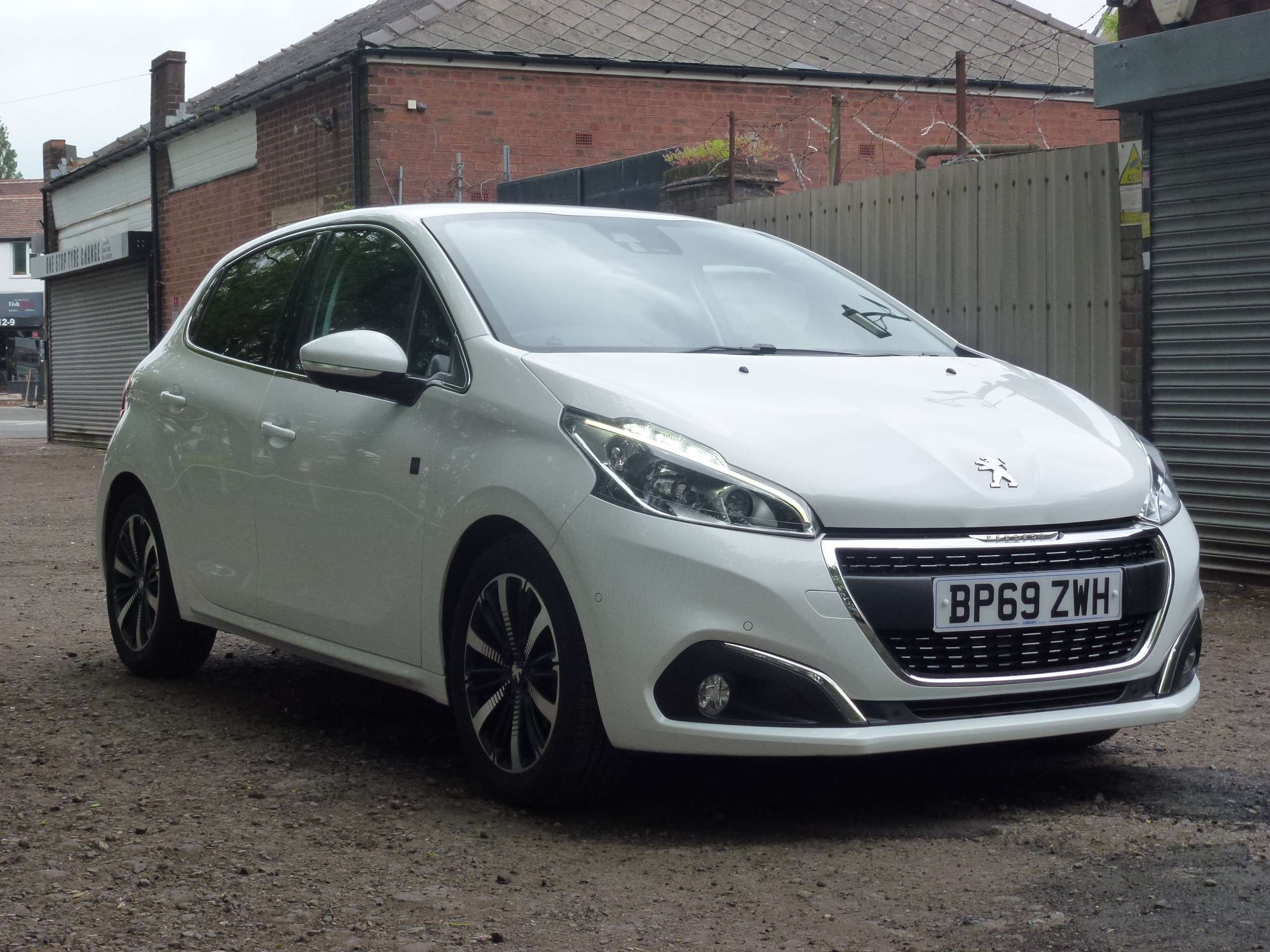 2019 PEUGEOT 208 2019 PEUGEOT 208