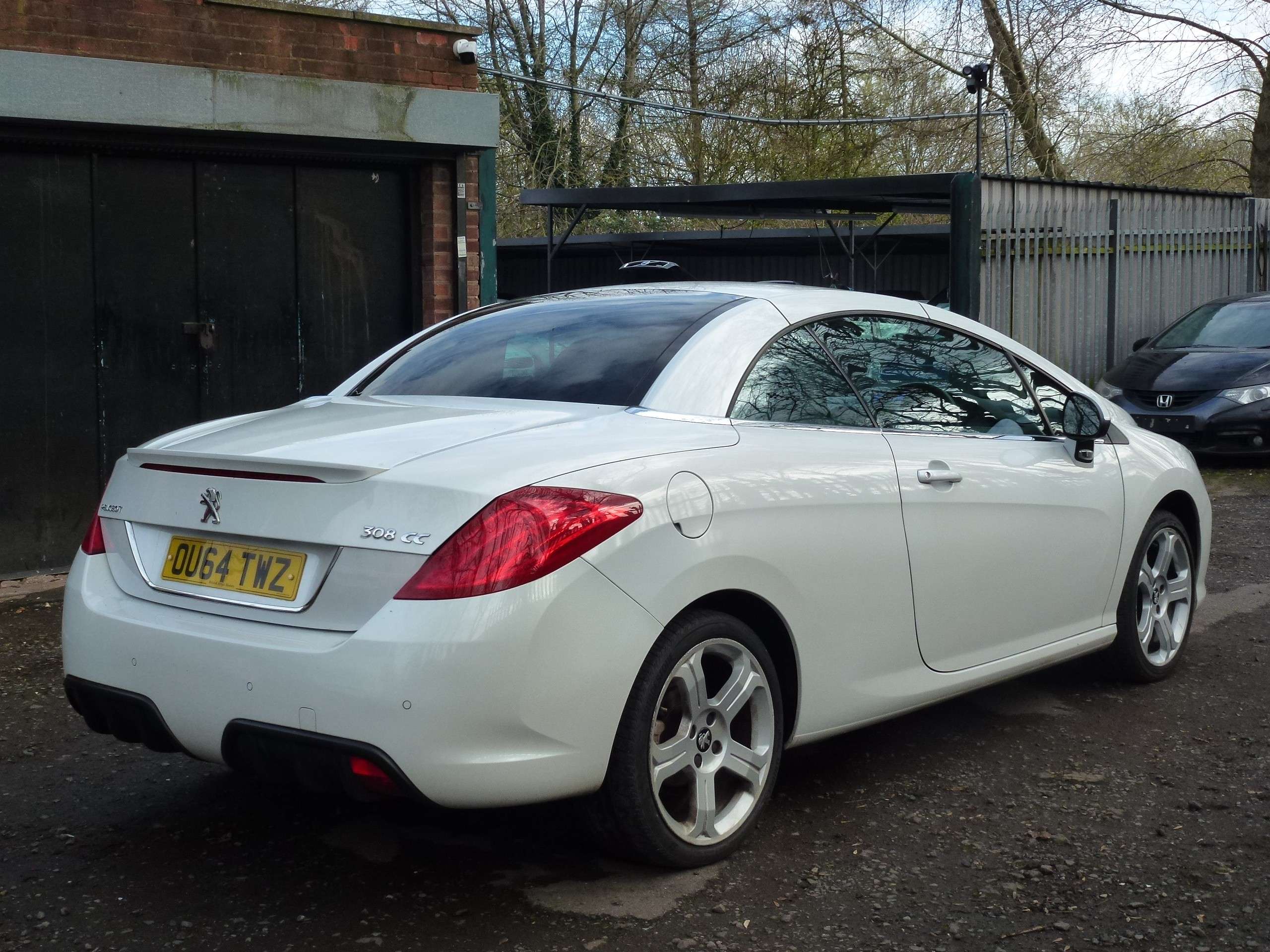 A 2014 PEUGEOT 308 CC 2.0 HDi Allure Convertible 2dr Diesel Tiptronic Euro 5 (163 ps) A 2014 PEUGEOT 308 CC 2.0 HDi Allure Convertible 2dr Diesel Tiptronic Euro 5 (163 ps)