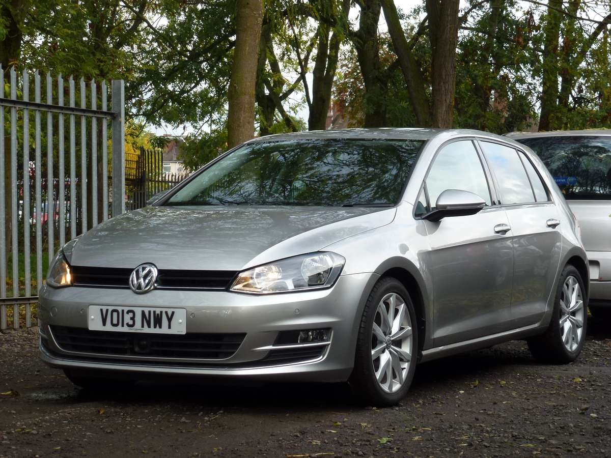 Check out this Volkswagen Golf 2013 Diesel Manual