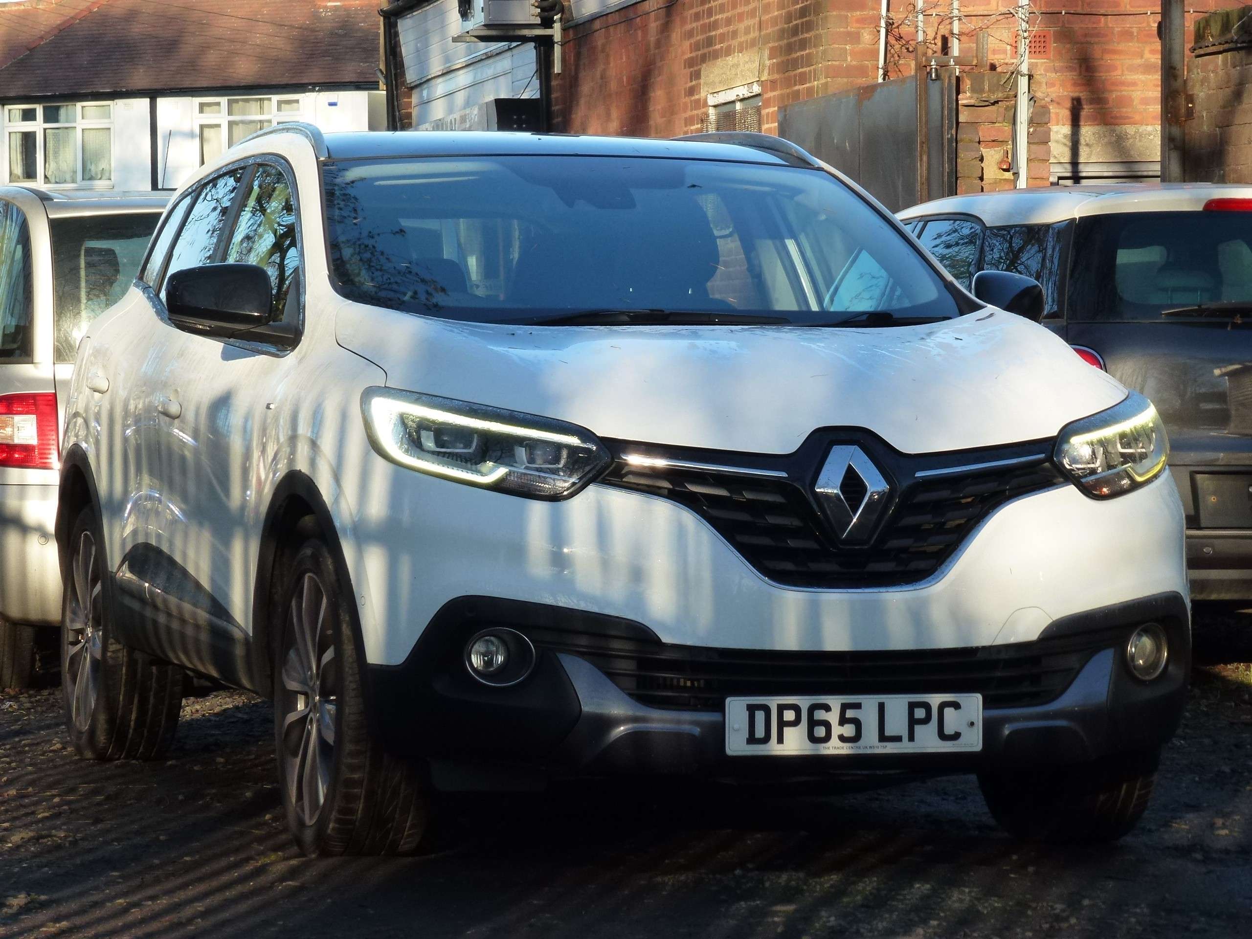 A 2015 RENAULT KADJAR 1.5 dCi Signature Nav SUV 5dr Diesel Manual Euro 6 (s/s) (110 ps) A 2015 RENAULT KADJAR 1.5 dCi Signature Nav SUV 5dr Diesel Manual Euro 6 (s/s) (110 ps)