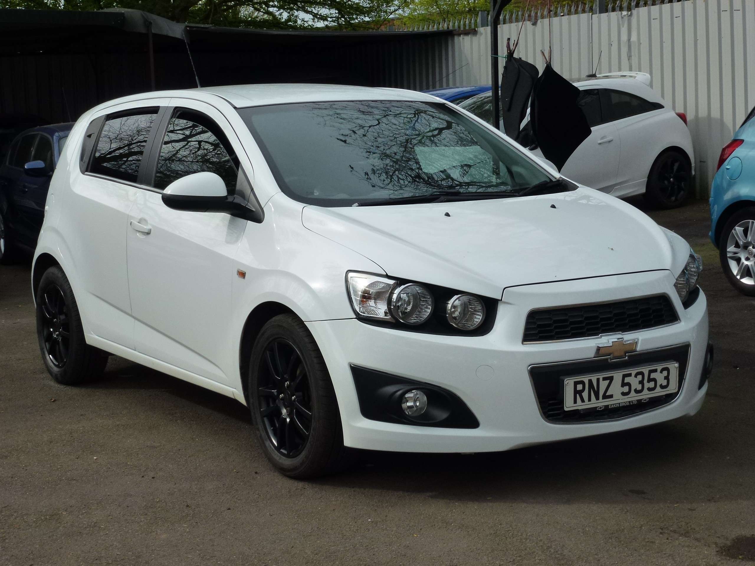 A 2012 CHEVROLET AVEO 1.4 LTZ Hatchback 5dr Petrol Auto Euro 5 (100 ps) A 2012 CHEVROLET AVEO 1.4 LTZ Hatchback 5dr Petrol Auto Euro 5 (100 ps)