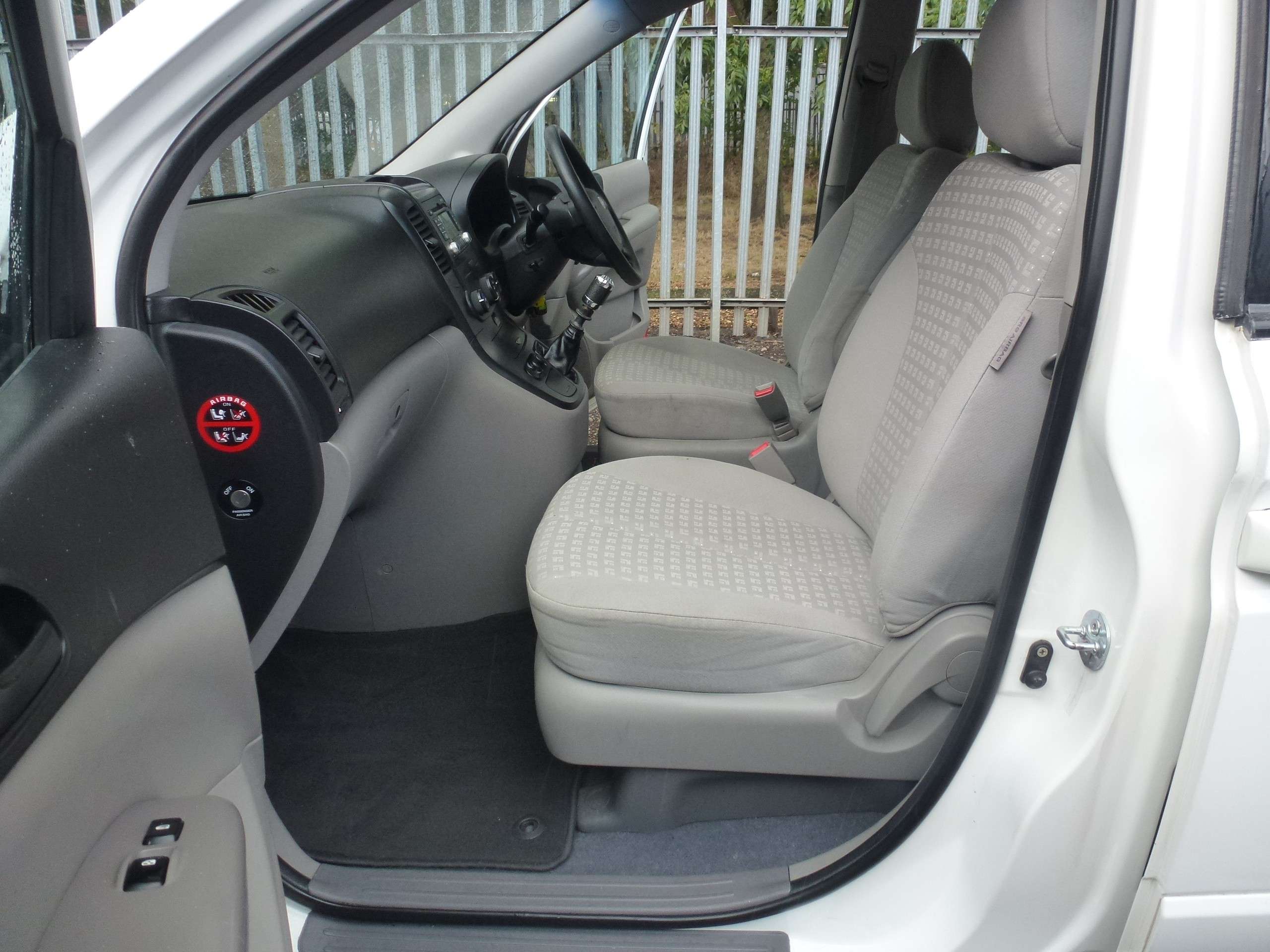 2011 KIA SEDONA 2011 KIA SEDONA