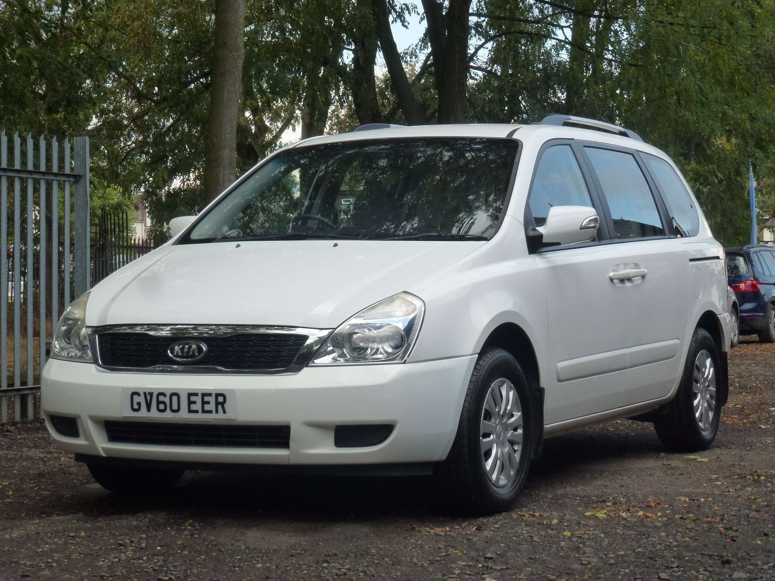 A 2011 KIA SEDONA 2.2 CRDi 1 MPV 5dr Diesel Manual (179 g/km, 192 bhp) A 2011 KIA SEDONA 2.2 CRDi 1 MPV 5dr Diesel Manual (179 g/km, 192 bhp)