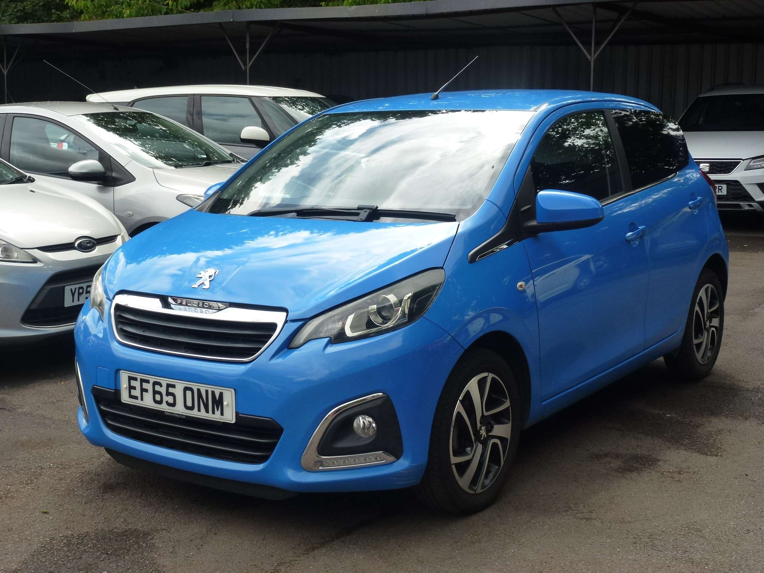 A 2015 PEUGEOT 108 1.2 PureTech Allure Hatchback 5dr Petrol Manual Euro 6 (82 ps) A 2015 PEUGEOT 108 1.2 PureTech Allure Hatchback 5dr Petrol Manual Euro 6 (82 ps)