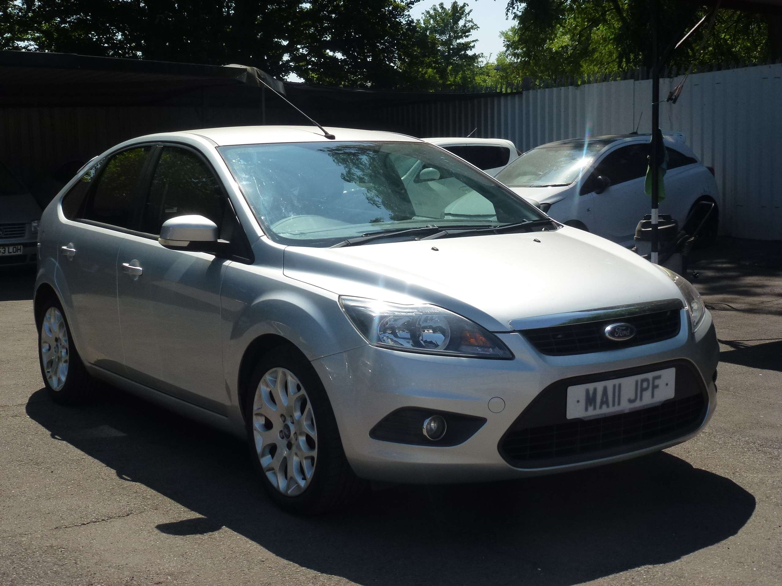 A 2011 FORD FOCUS 1.6 Zetec Hatchback 5dr Petrol Manual (159 g/km, 99 bhp) A 2011 FORD FOCUS 1.6 Zetec Hatchback 5dr Petrol Manual (159 g/km, 99 bhp)