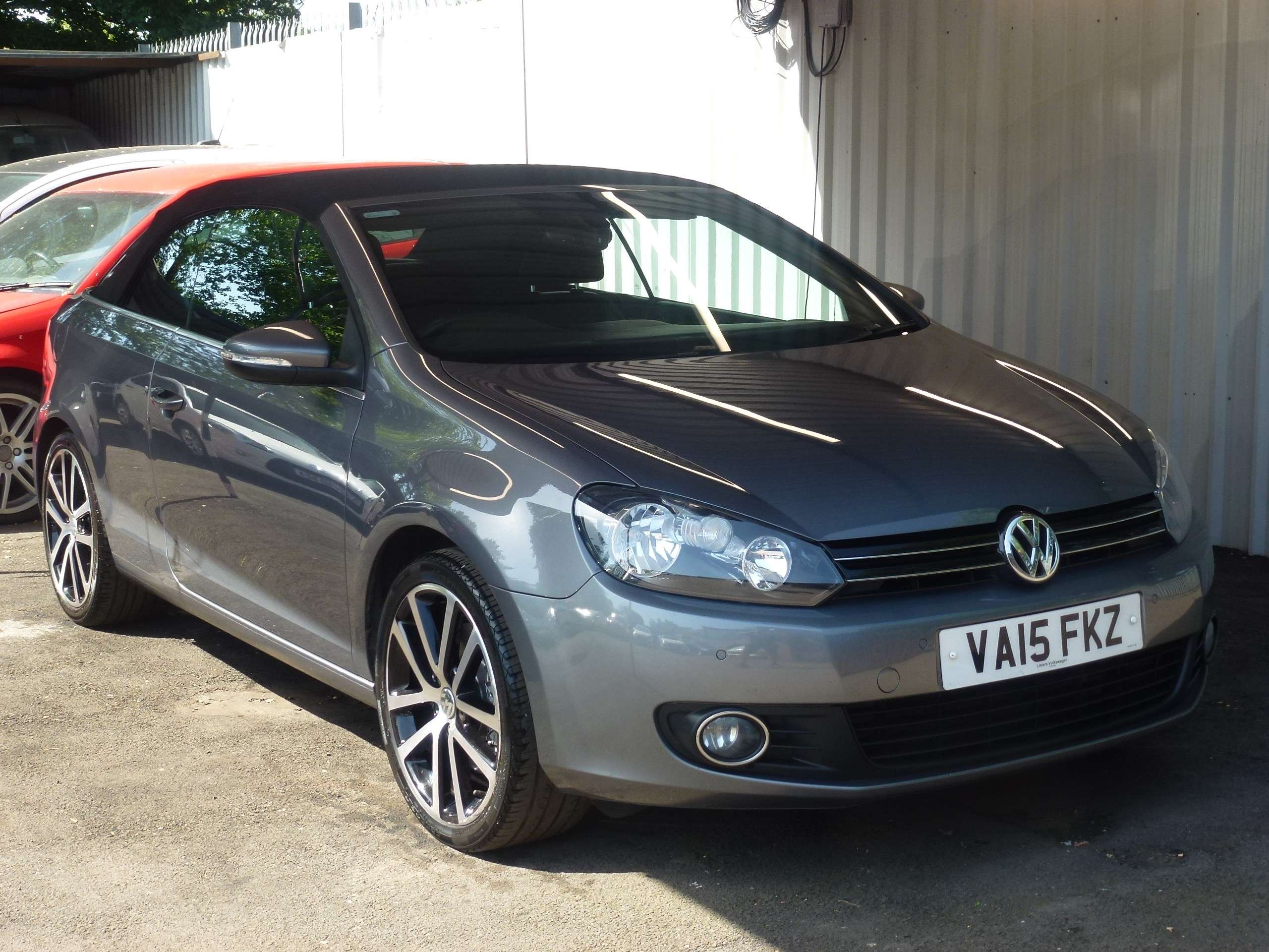 A 2015 VOLKSWAGEN GOLF 2.0 TDI BlueMotion Tech GT Cabriolet 2dr Diesel Manual Euro 5 (s/s) (140 ps) A 2015 VOLKSWAGEN GOLF 2.0 TDI BlueMotion Tech GT Cabriolet 2dr Diesel Manual Euro 5 (s/s) (140 ps)
