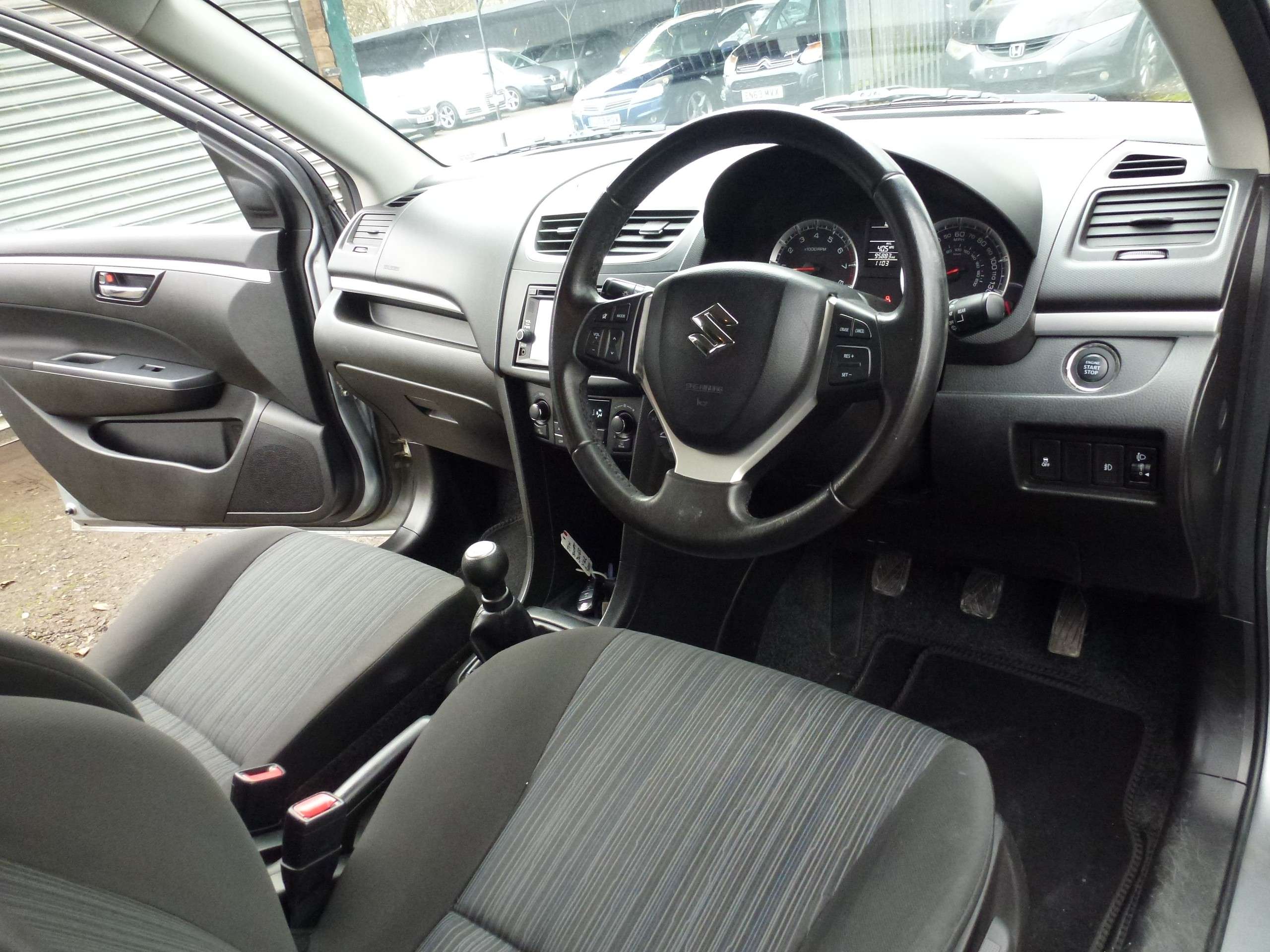 2015 SUZUKI SWIFT 2015 SUZUKI SWIFT