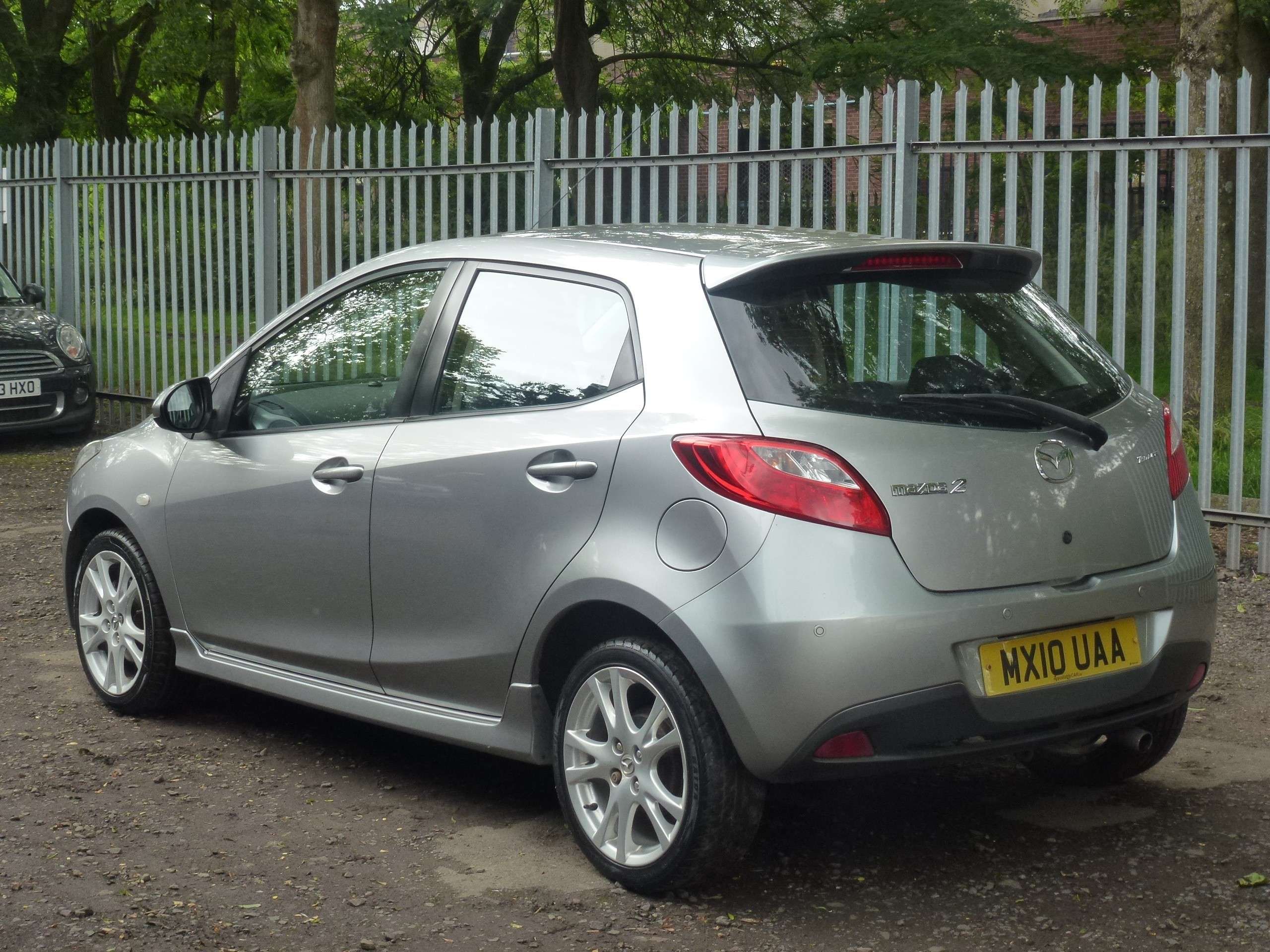 A 2010 MAZDA MAZDA2 1.3 Tamura Hatchback 5dr Petrol Manual Euro 4 (86 ps) A 2010 MAZDA MAZDA2 1.3 Tamura Hatchback 5dr Petrol Manual Euro 4 (86 ps)