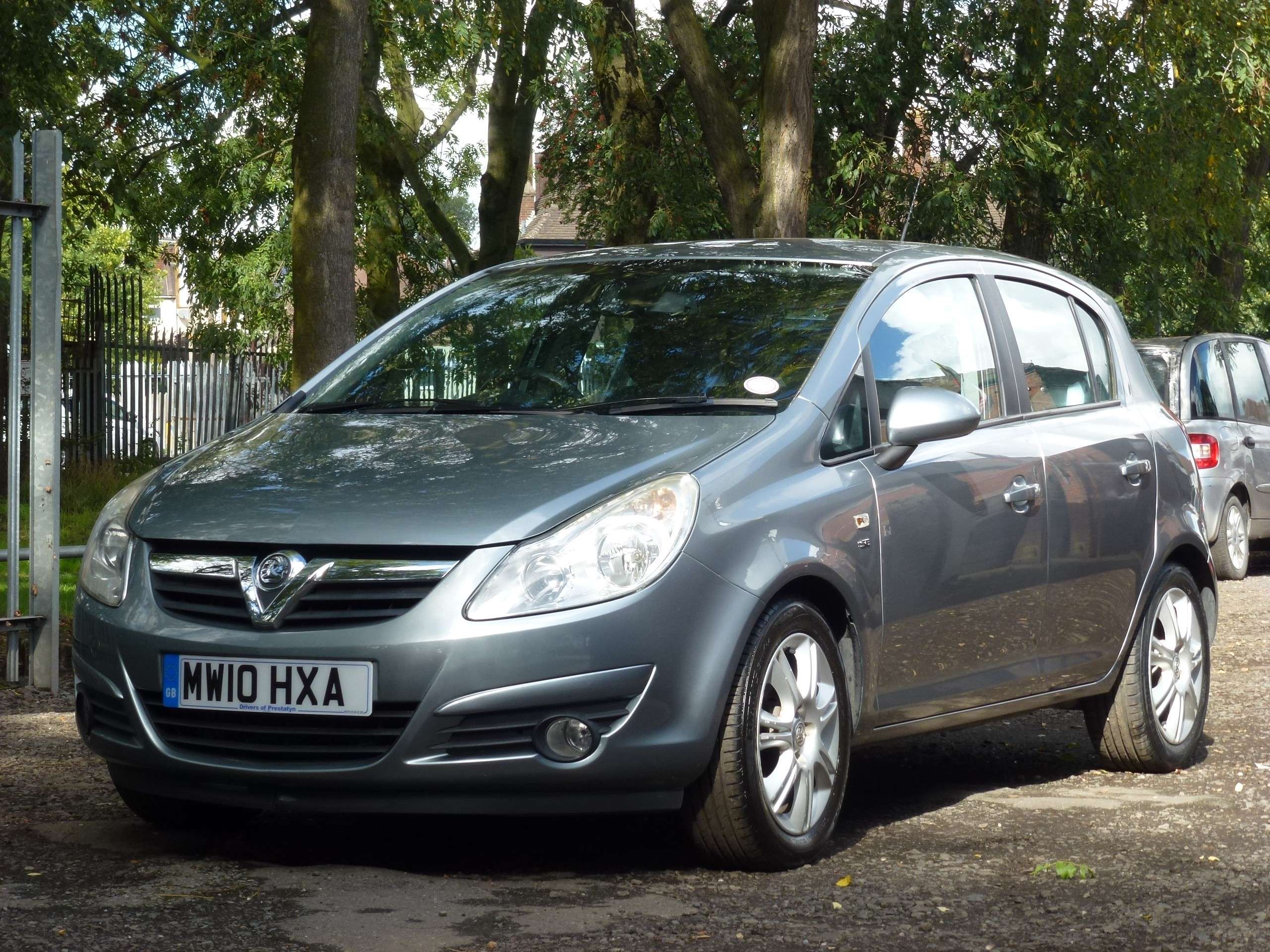 A 2010 VAUXHALL CORSA 1.4i 16v SE Hatchback 5dr Petrol Automatic (a/c) (138 g/km, 99 bhp) A 2010 VAUXHALL CORSA 1.4i 16v SE Hatchback 5dr Petrol Automatic (a/c) (138 g/km, 99 bhp)