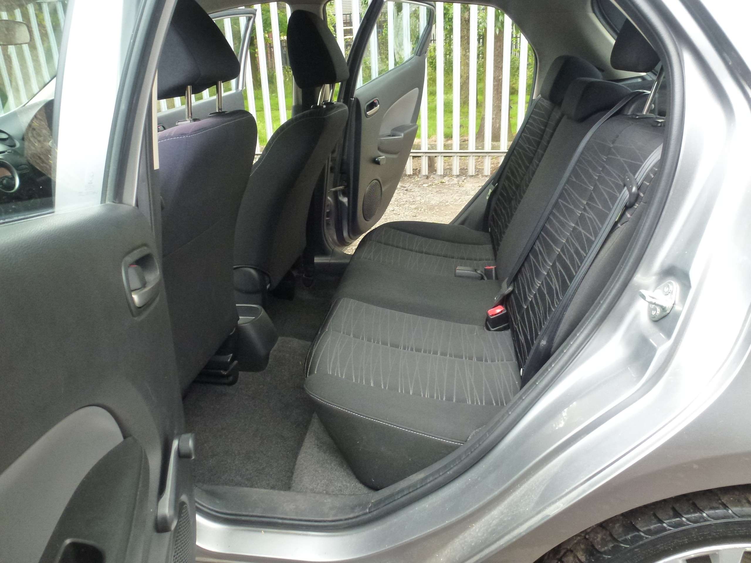 2010 MAZDA MAZDA2 2010 MAZDA MAZDA2
