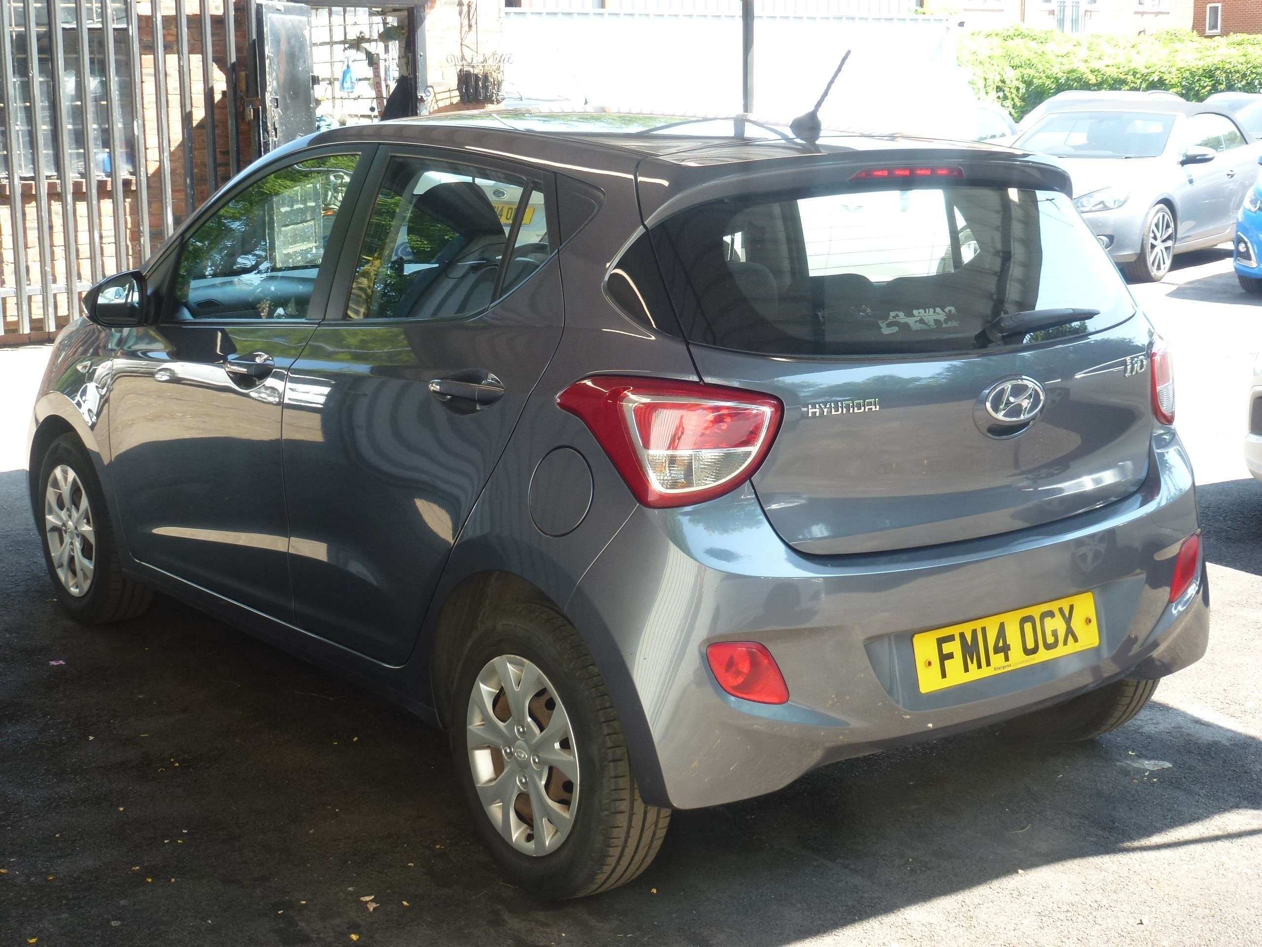 A 2014 HYUNDAI I10 1.0 SE Hatchback 5dr Petrol Manual Euro 5 (66 ps) A 2014 HYUNDAI I10 1.0 SE Hatchback 5dr Petrol Manual Euro 5 (66 ps)