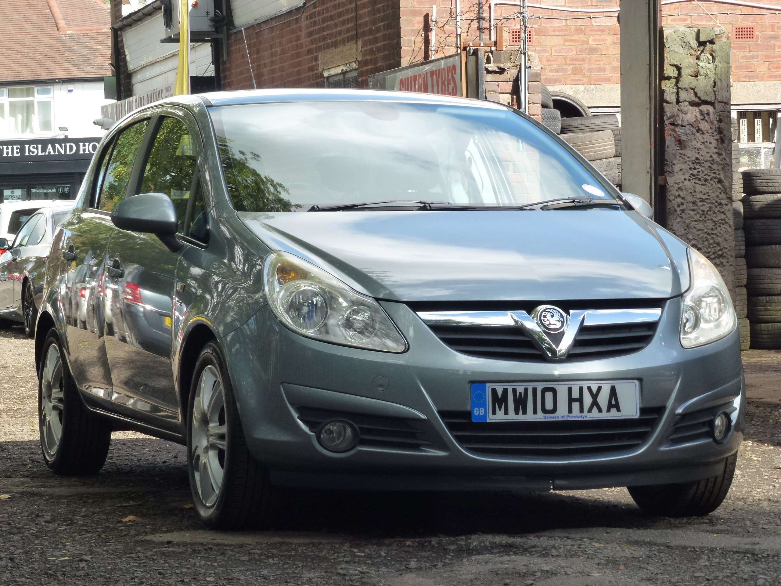 A 2010 VAUXHALL CORSA 1.4i 16v SE Hatchback 5dr Petrol Automatic (a/c) (138 g/km, 99 bhp) A 2010 VAUXHALL CORSA 1.4i 16v SE Hatchback 5dr Petrol Automatic (a/c) (138 g/km, 99 bhp)