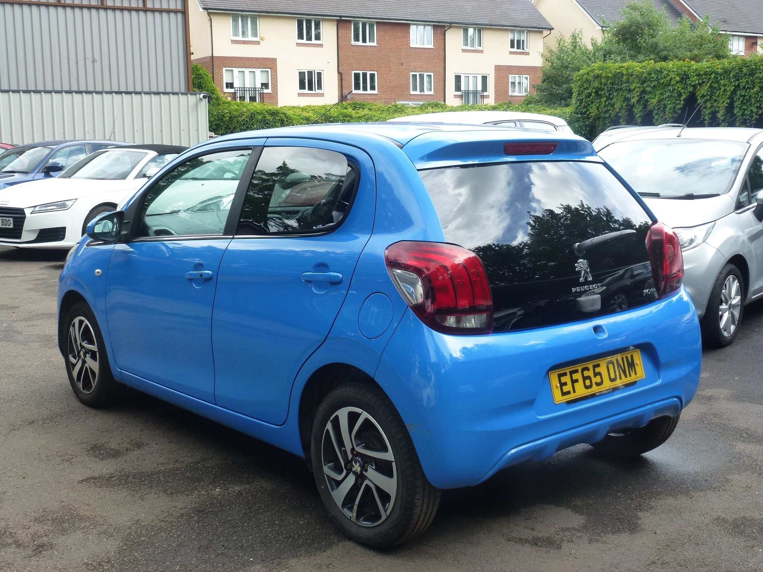 A 2015 PEUGEOT 108 1.2 PureTech Allure Hatchback 5dr Petrol Manual Euro 6 (82 ps) A 2015 PEUGEOT 108 1.2 PureTech Allure Hatchback 5dr Petrol Manual Euro 6 (82 ps)