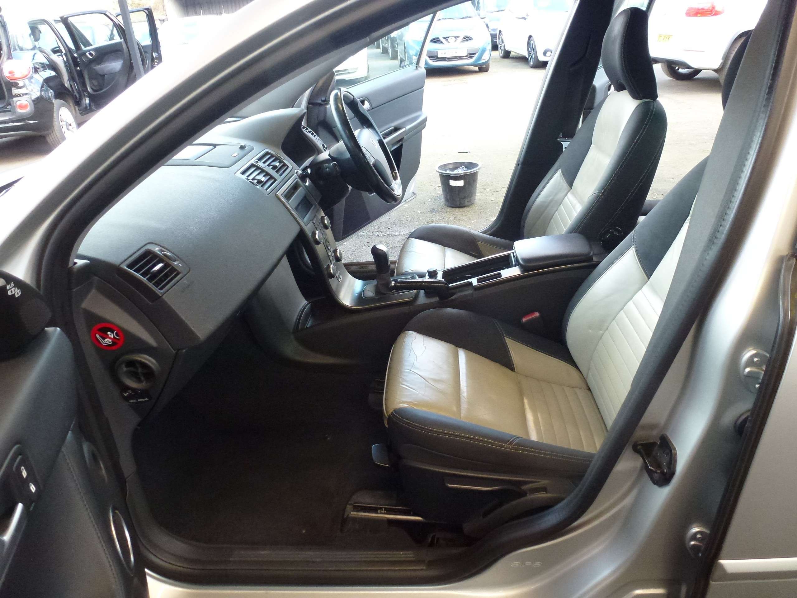 2009 VOLVO S40 2009 VOLVO S40