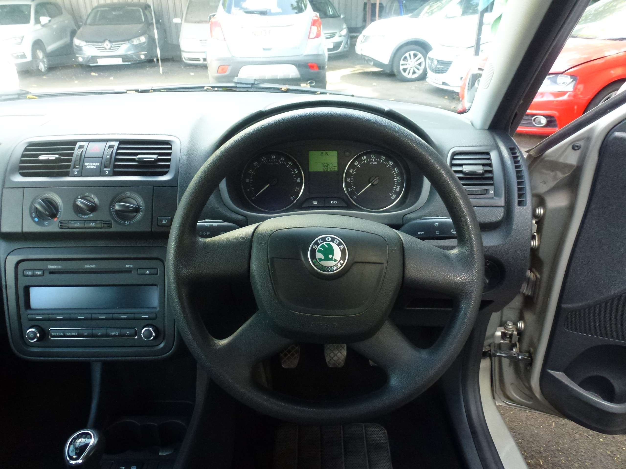 2010 SKODA FABIA 2010 SKODA FABIA