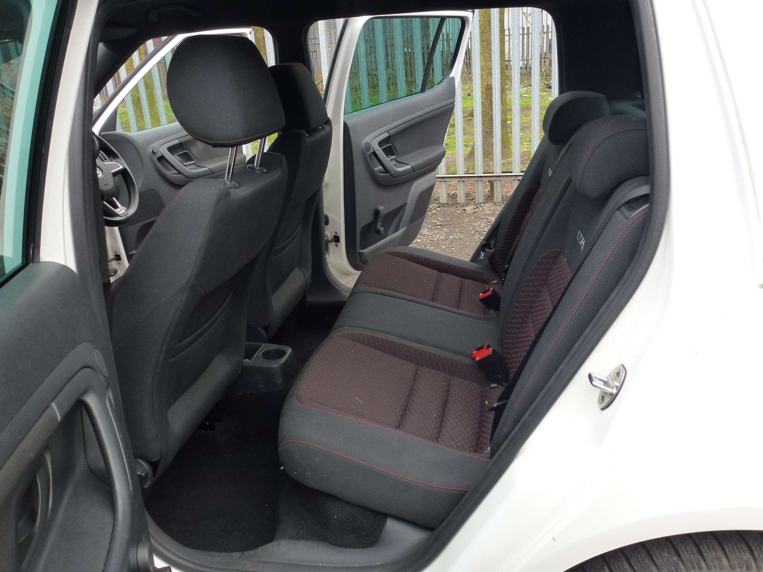 2014 SKODA FABIA 2014 SKODA FABIA