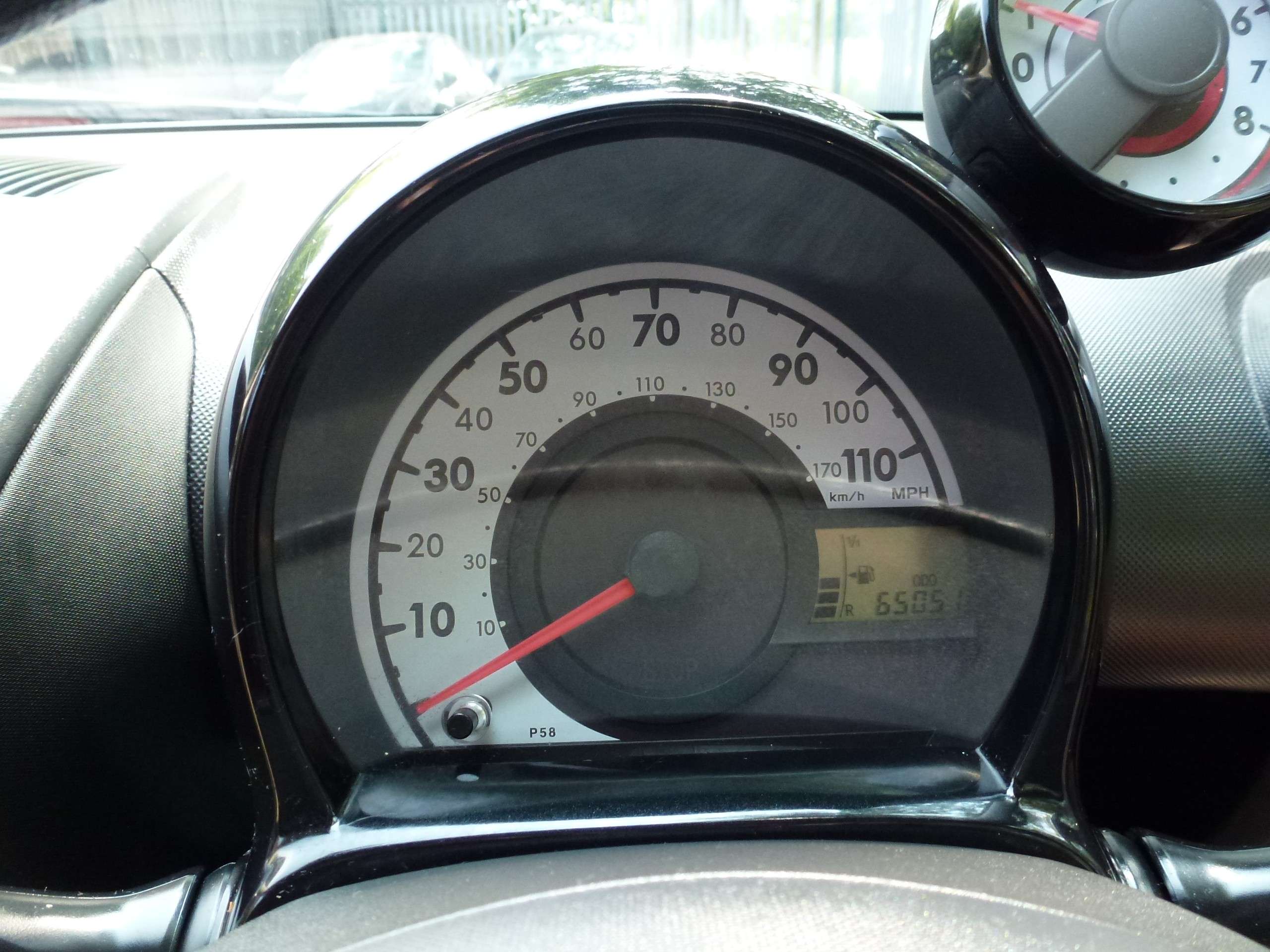 2013 PEUGEOT 107 2013 PEUGEOT 107