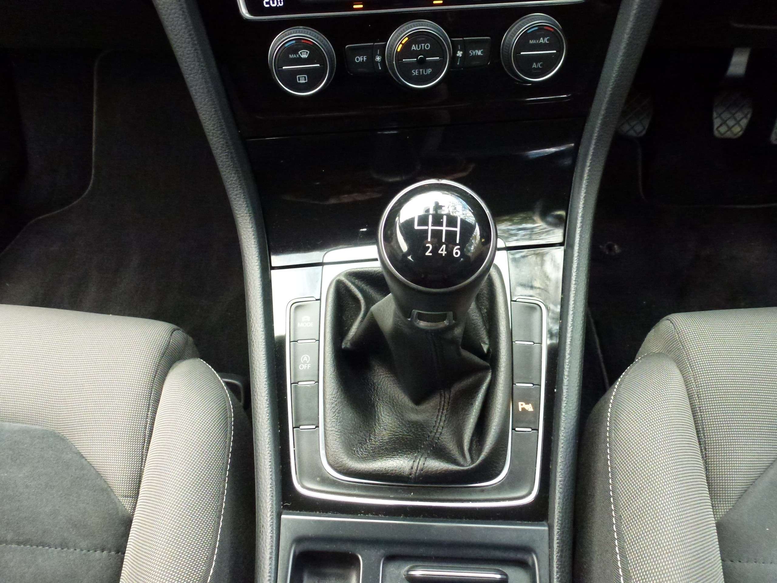 2013 VOLKSWAGEN GOLF 2013 VOLKSWAGEN GOLF