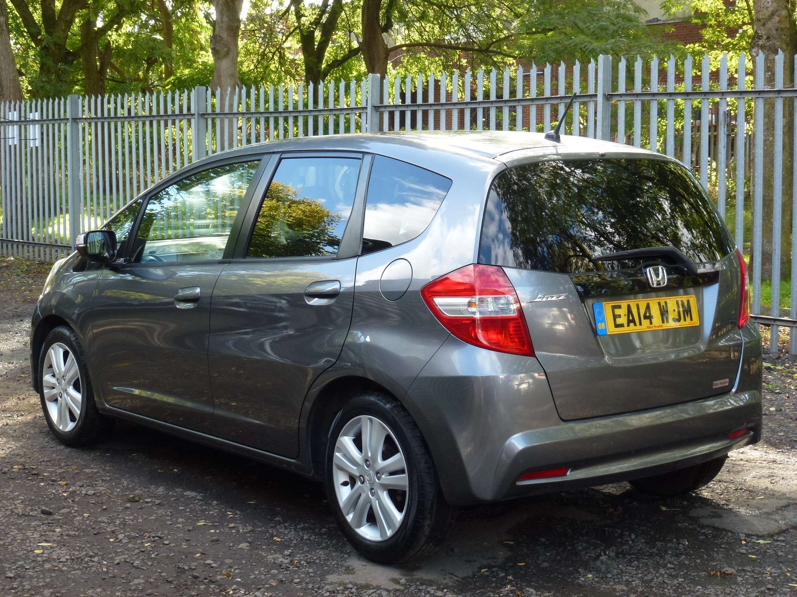 A 2014 HONDA JAZZ 1.4 i-VTEC ES Plus Hatchback 5dr Petrol Manual Euro 5 (99 ps) A 2014 HONDA JAZZ 1.4 i-VTEC ES Plus Hatchback 5dr Petrol Manual Euro 5 (99 ps)