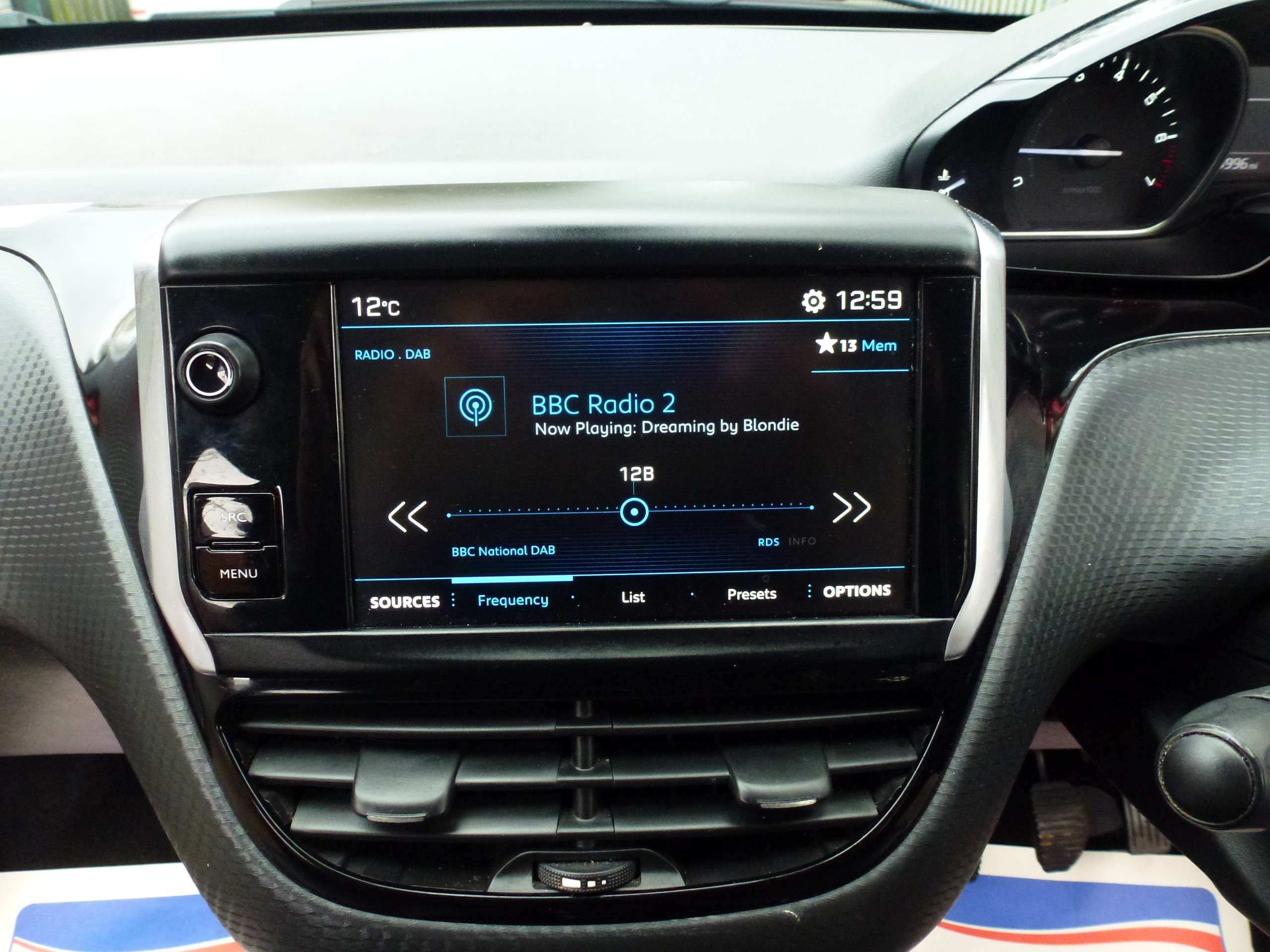 2017 PEUGEOT 2008 2017 PEUGEOT 2008