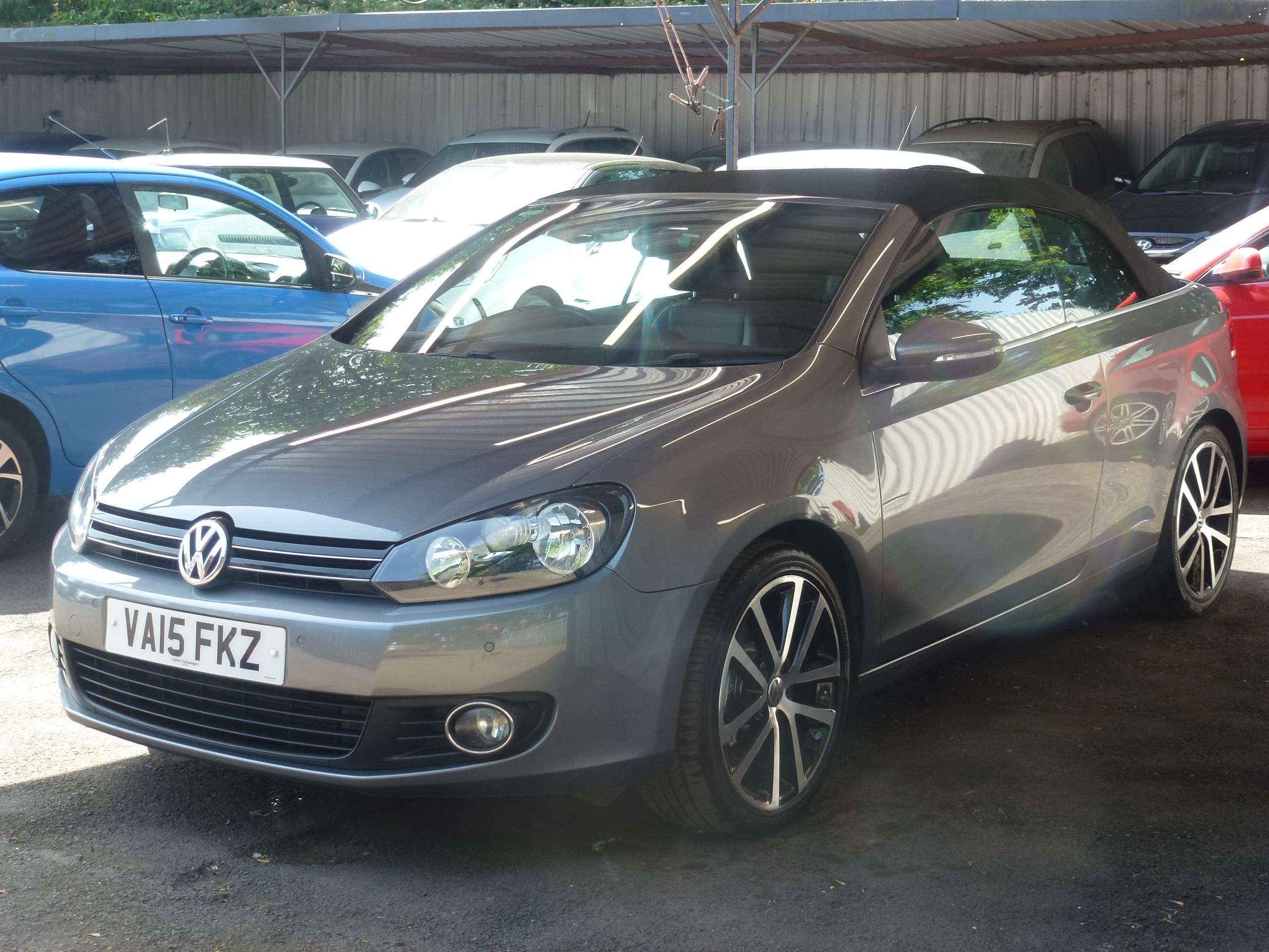 A 2015 VOLKSWAGEN GOLF 2.0 TDI BlueMotion Tech GT Cabriolet 2dr Diesel Manual Euro 5 (s/s) (140 ps) A 2015 VOLKSWAGEN GOLF 2.0 TDI BlueMotion Tech GT Cabriolet 2dr Diesel Manual Euro 5 (s/s) (140 ps)